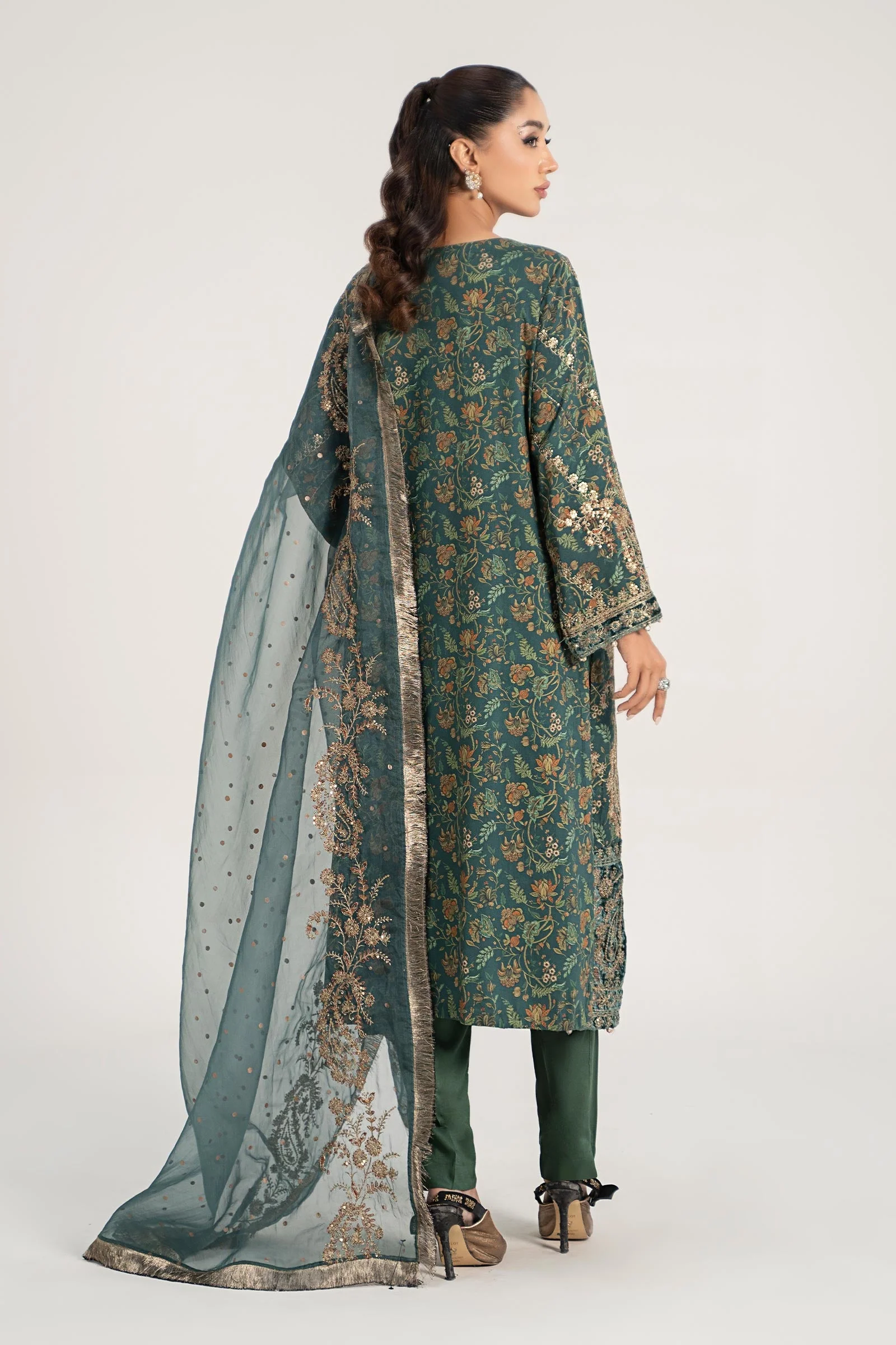 3 Piece Embroidered Plush Suit - Image 5