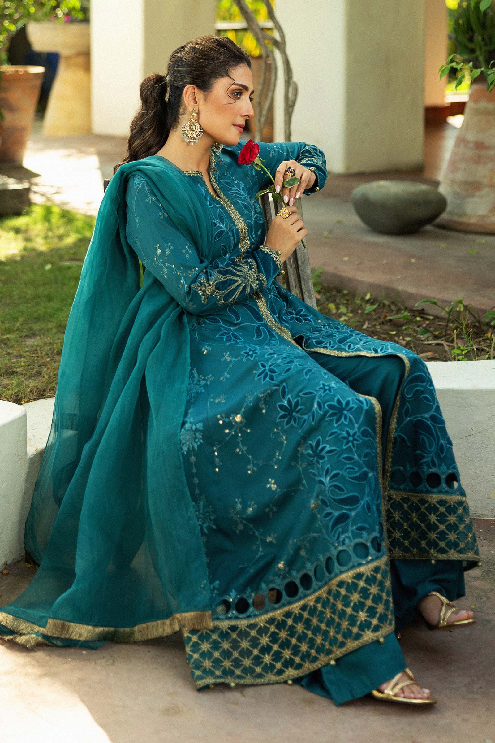 3 Piece Embroidered Plush Suit - Image 4