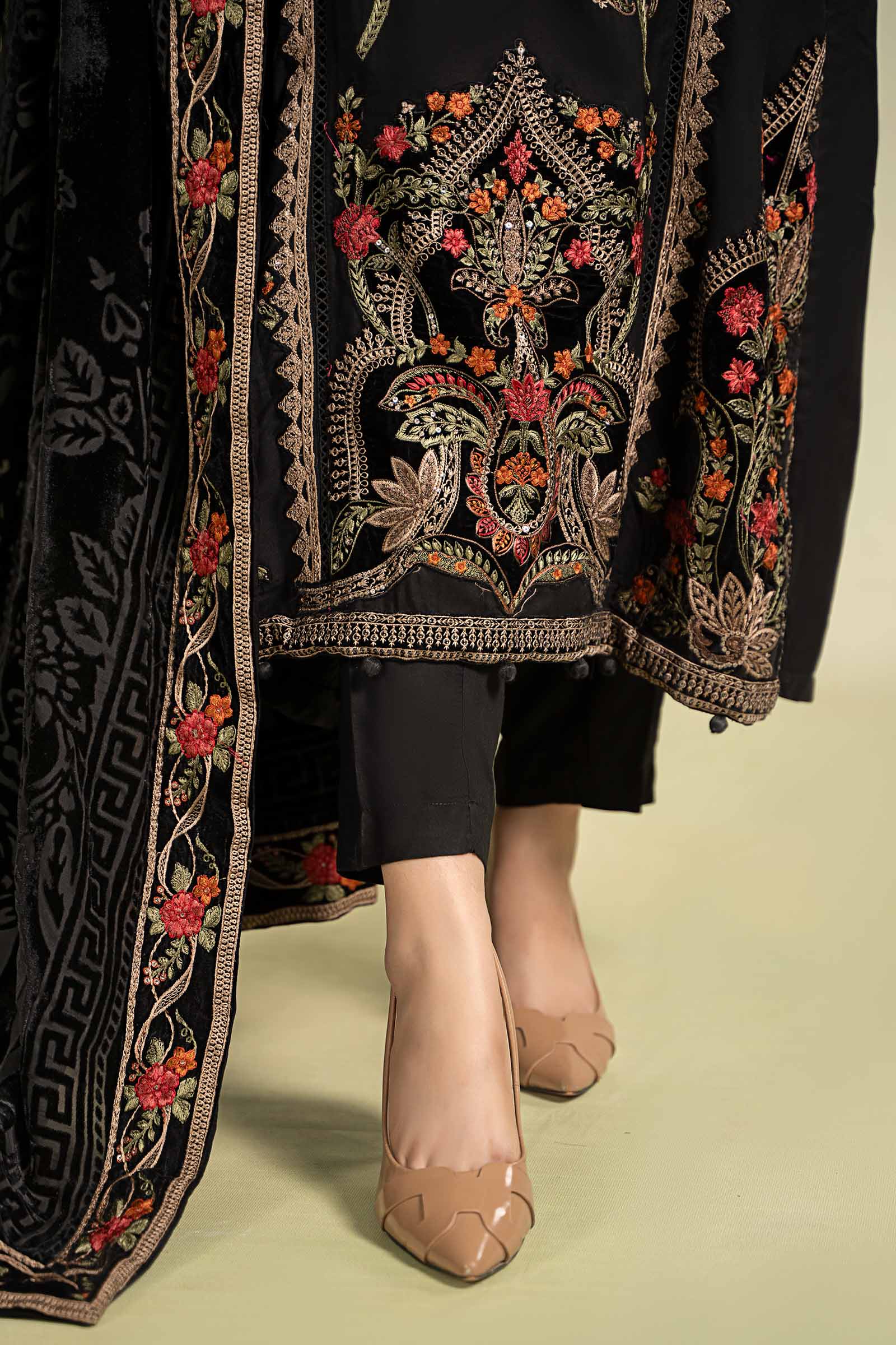 3 Piece Embroidered Linen Suit - Image 3