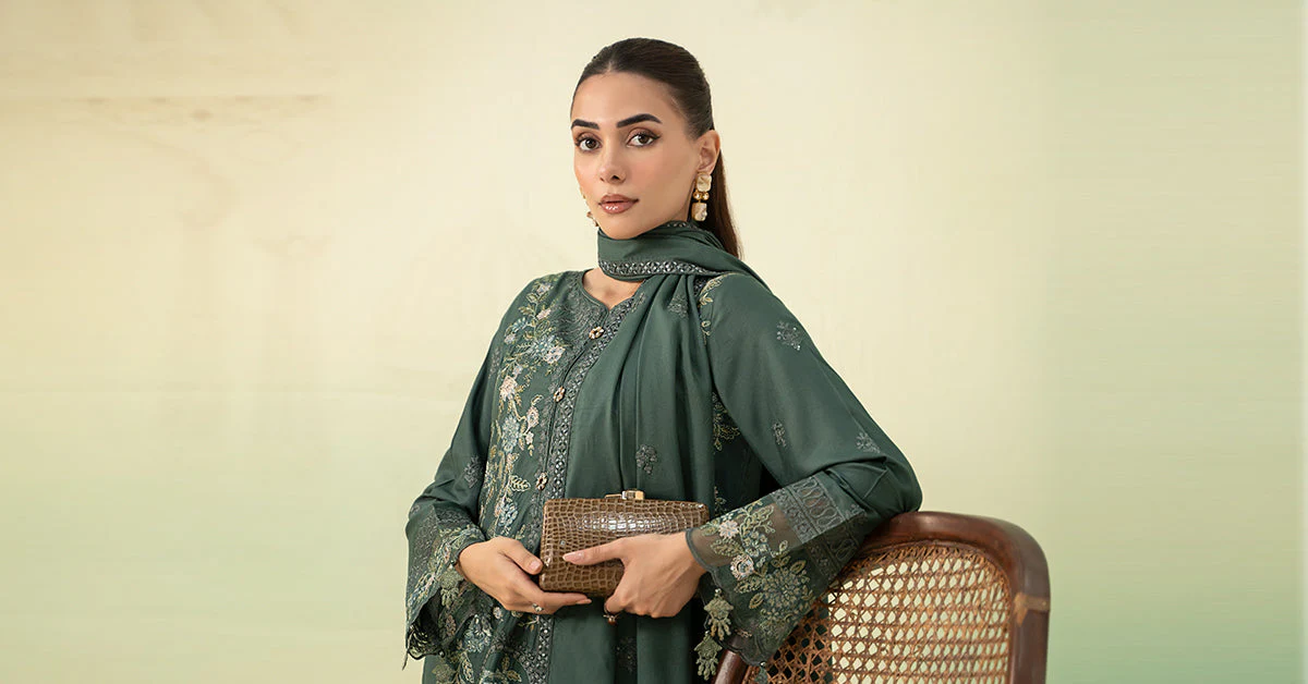 3 Piece Embroidered Linen Suit - Image 7