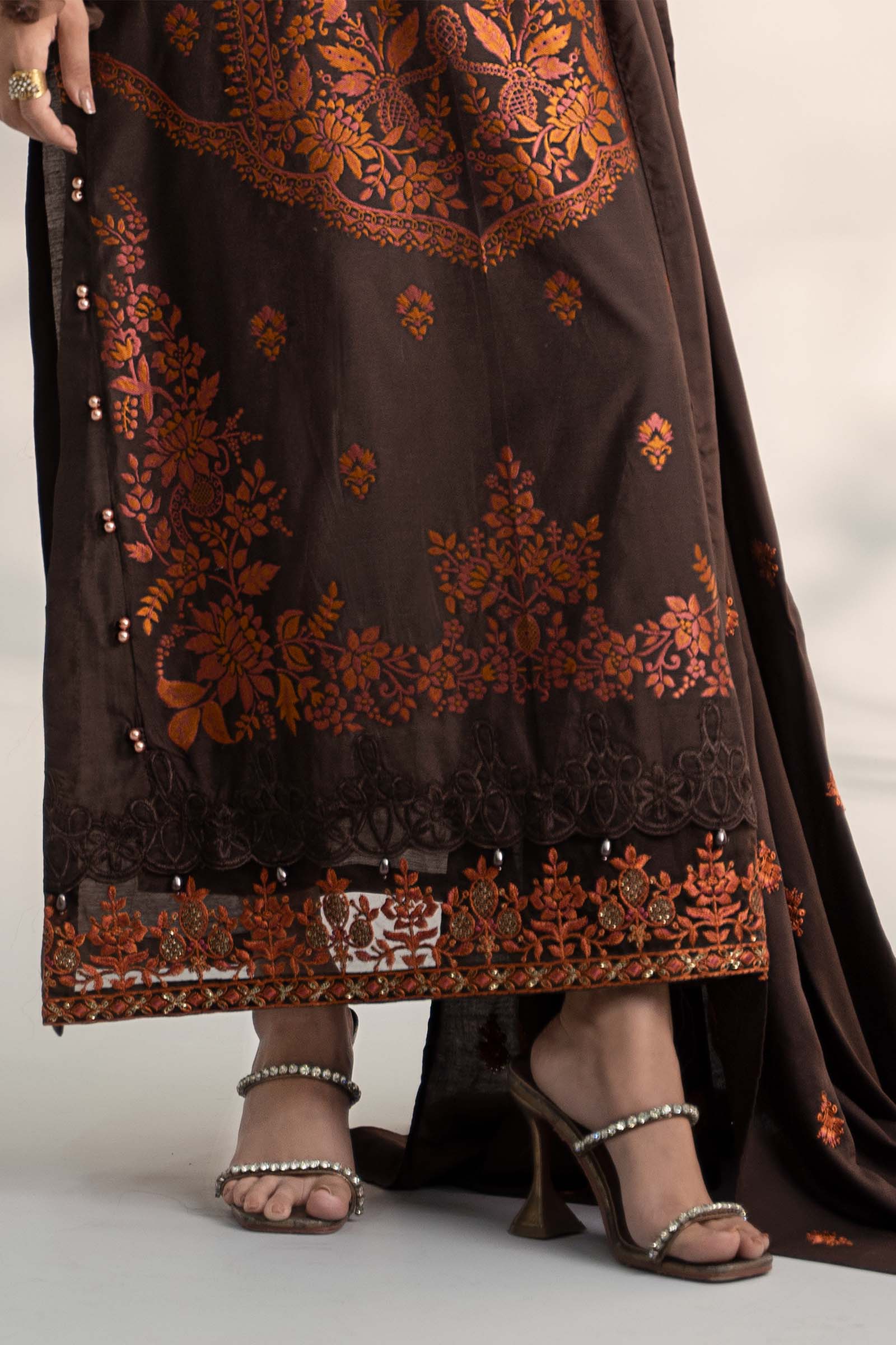 3 Piece Embroidered Linen Suit - Image 3