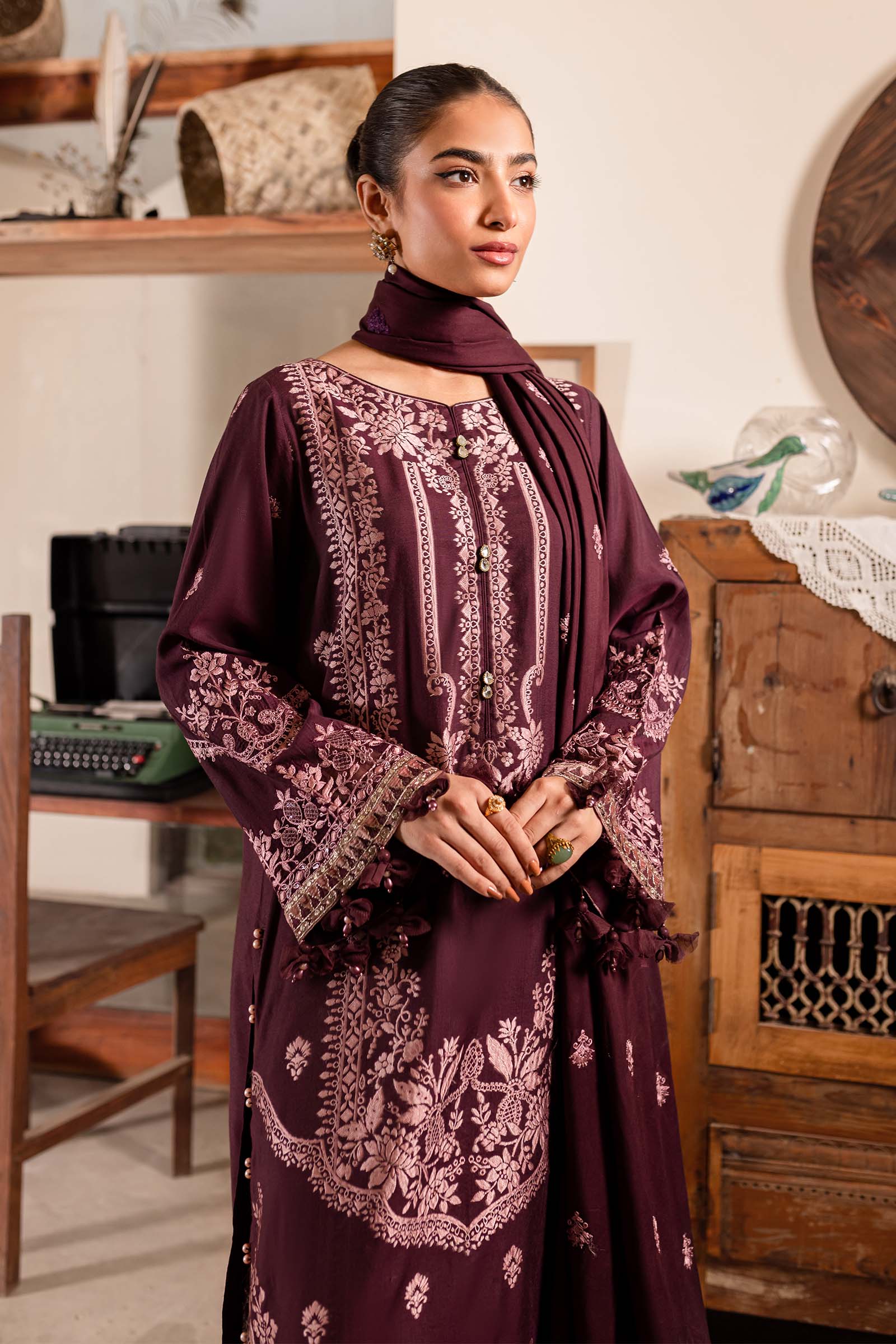 3 Piece Embroidered Linen Suit - Image 3