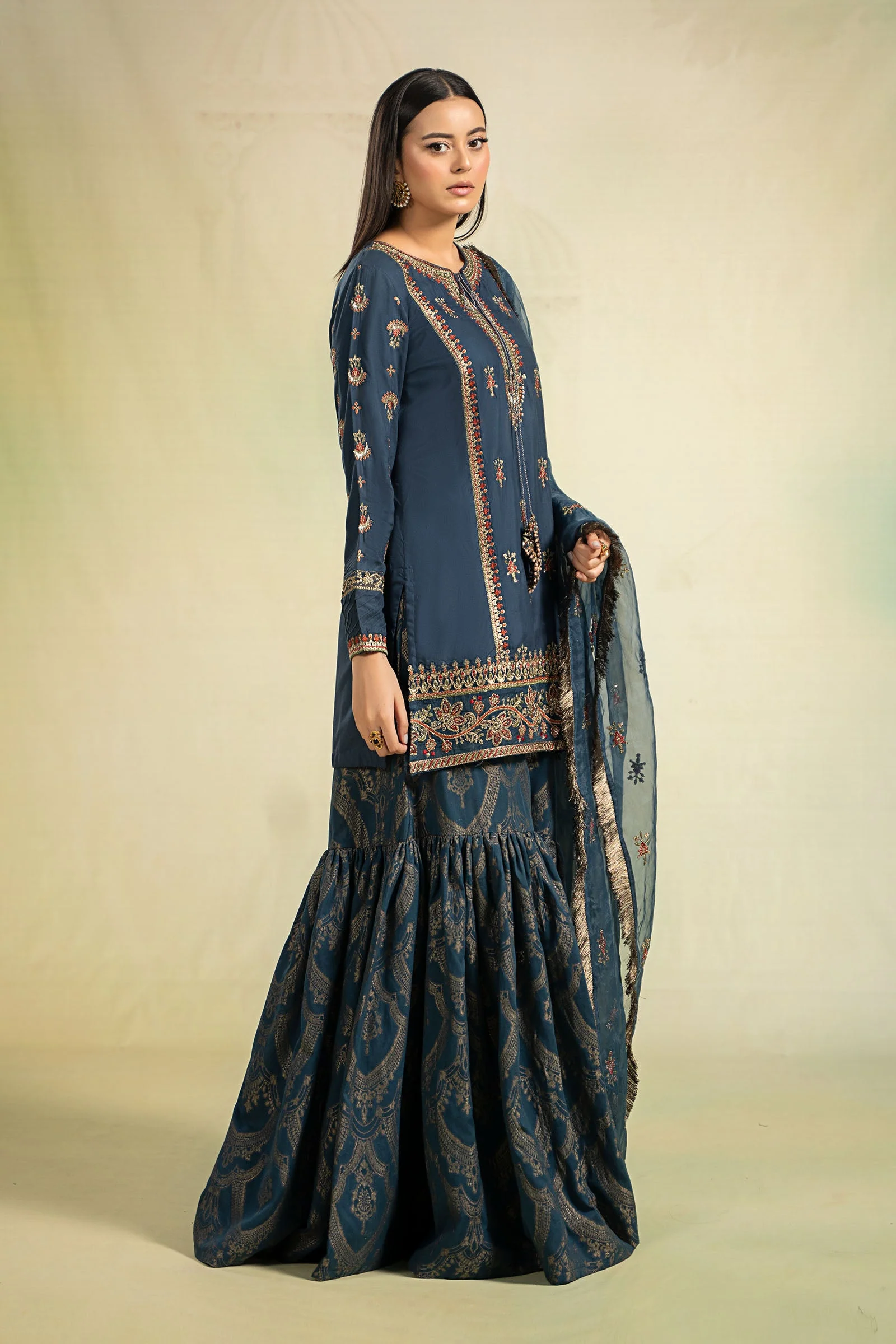 3 Piece Embroidered Linen Suit - Image 4