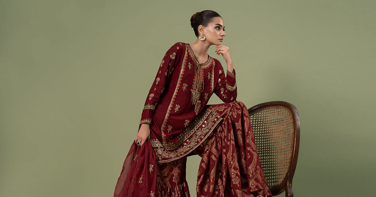 3 Piece Embroidered Linen Suit - Image 7