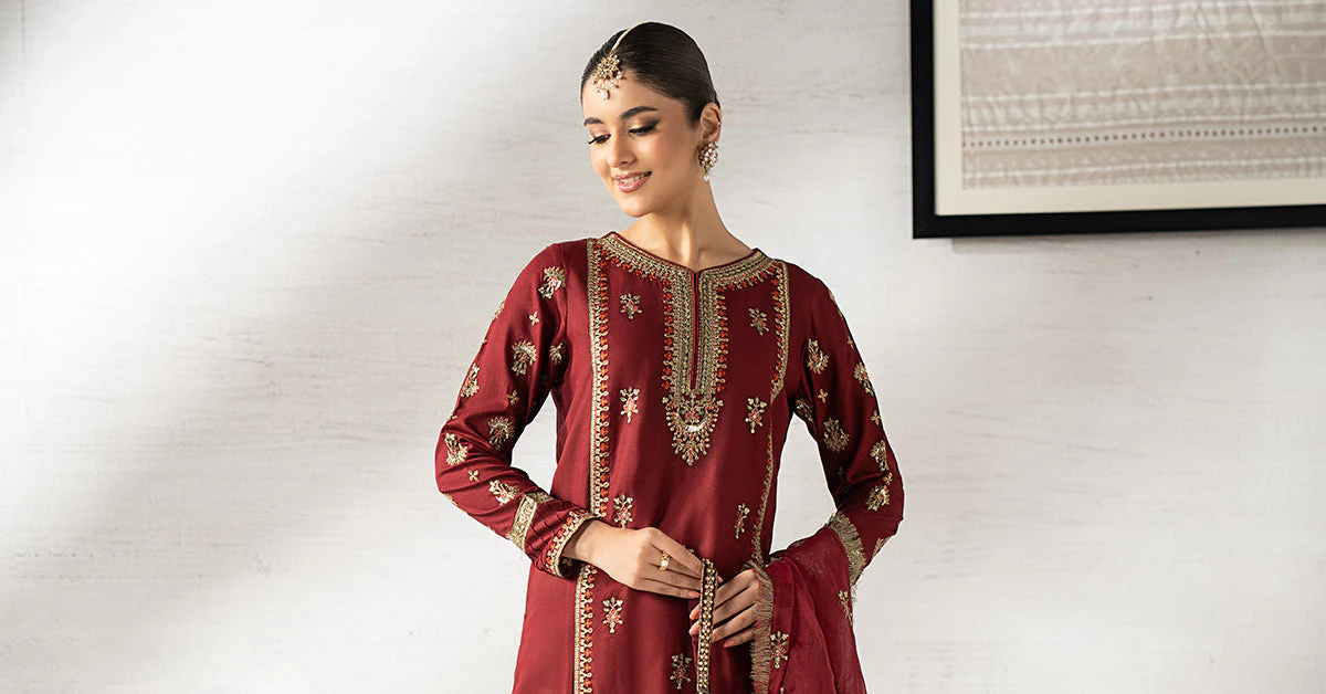 3 Piece Embroidered Linen Suit - Image 9