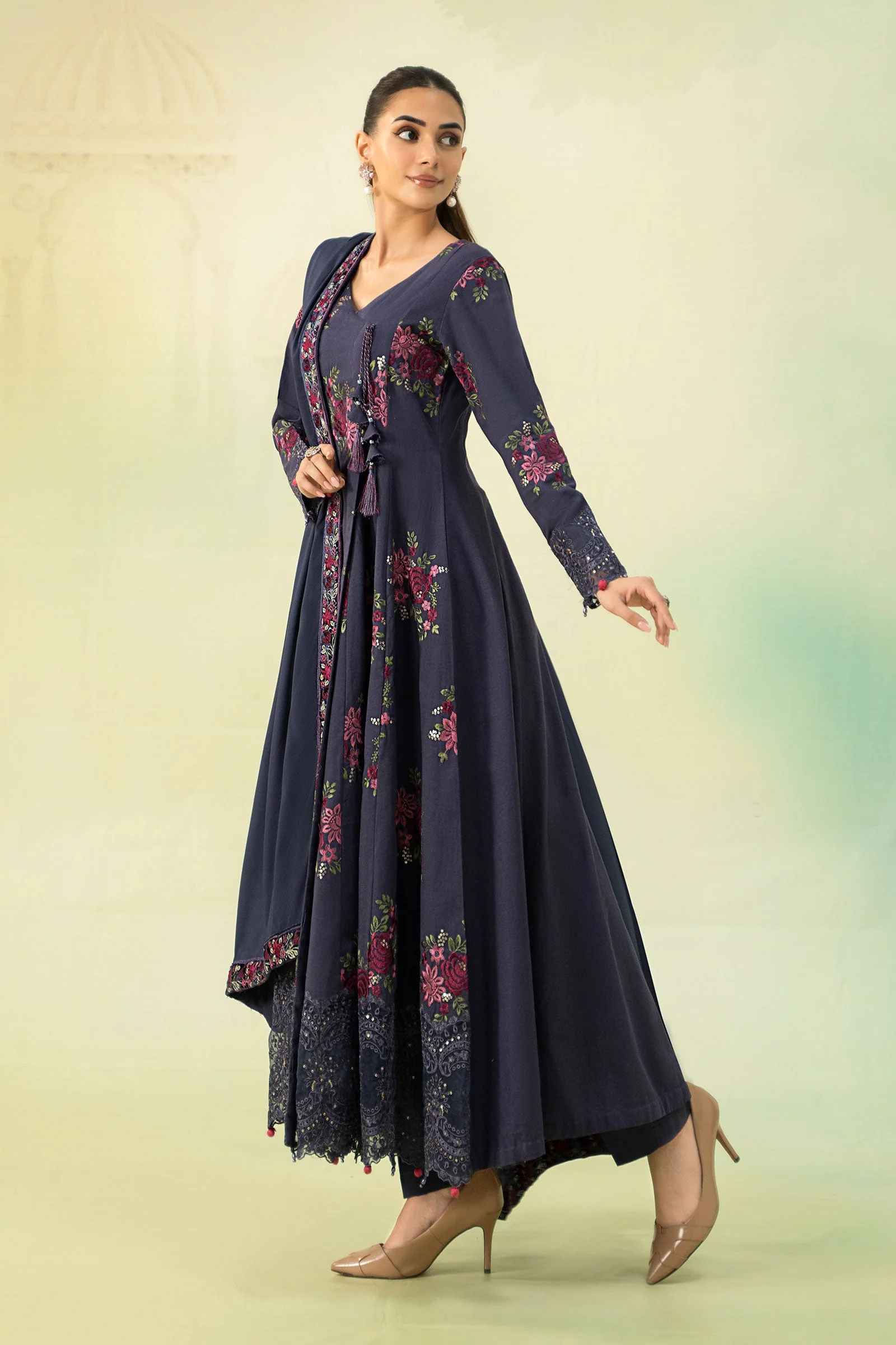 3 Piece Embroidered Khaddar Suit - Image 4