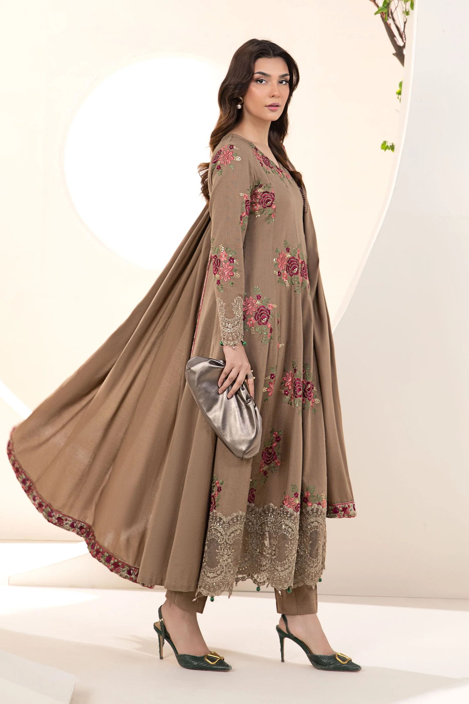 3 Piece Embroidered Khaddar Suit - Image 3