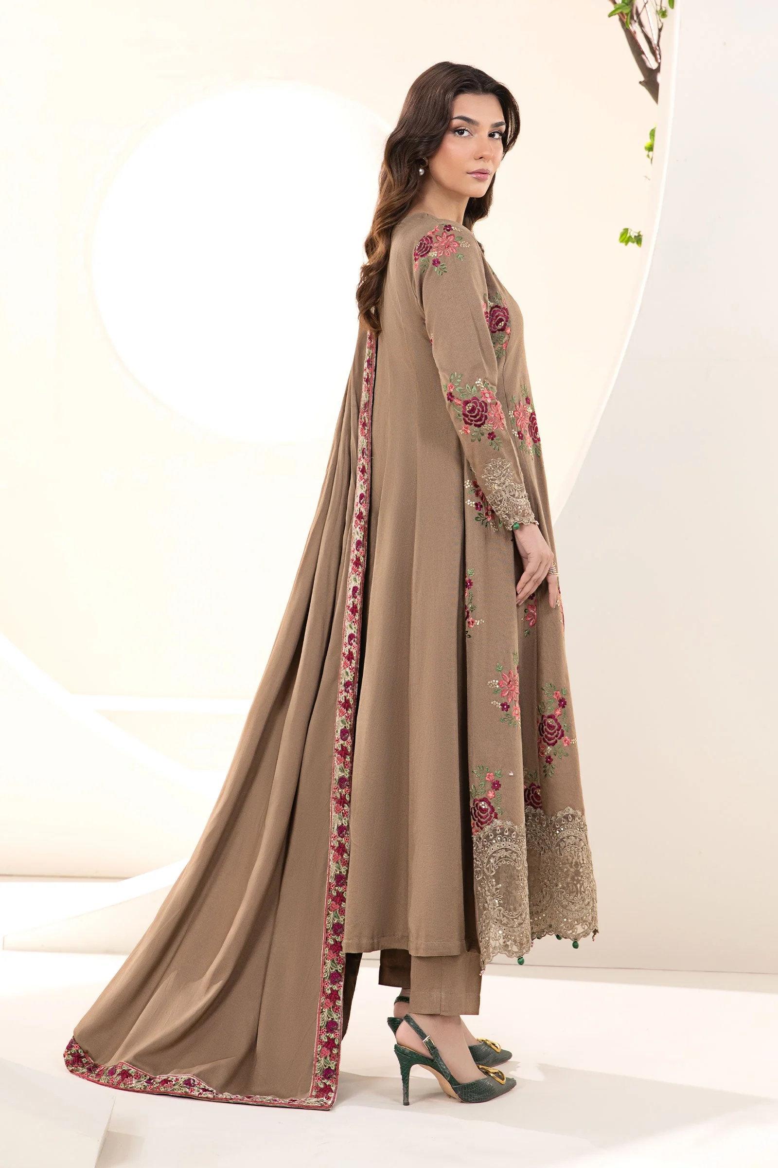 3 Piece Embroidered Khaddar Suit - Image 4