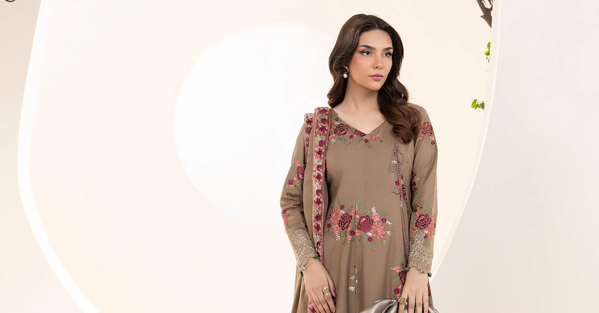3 Piece Embroidered Khaddar Suit - Image 5