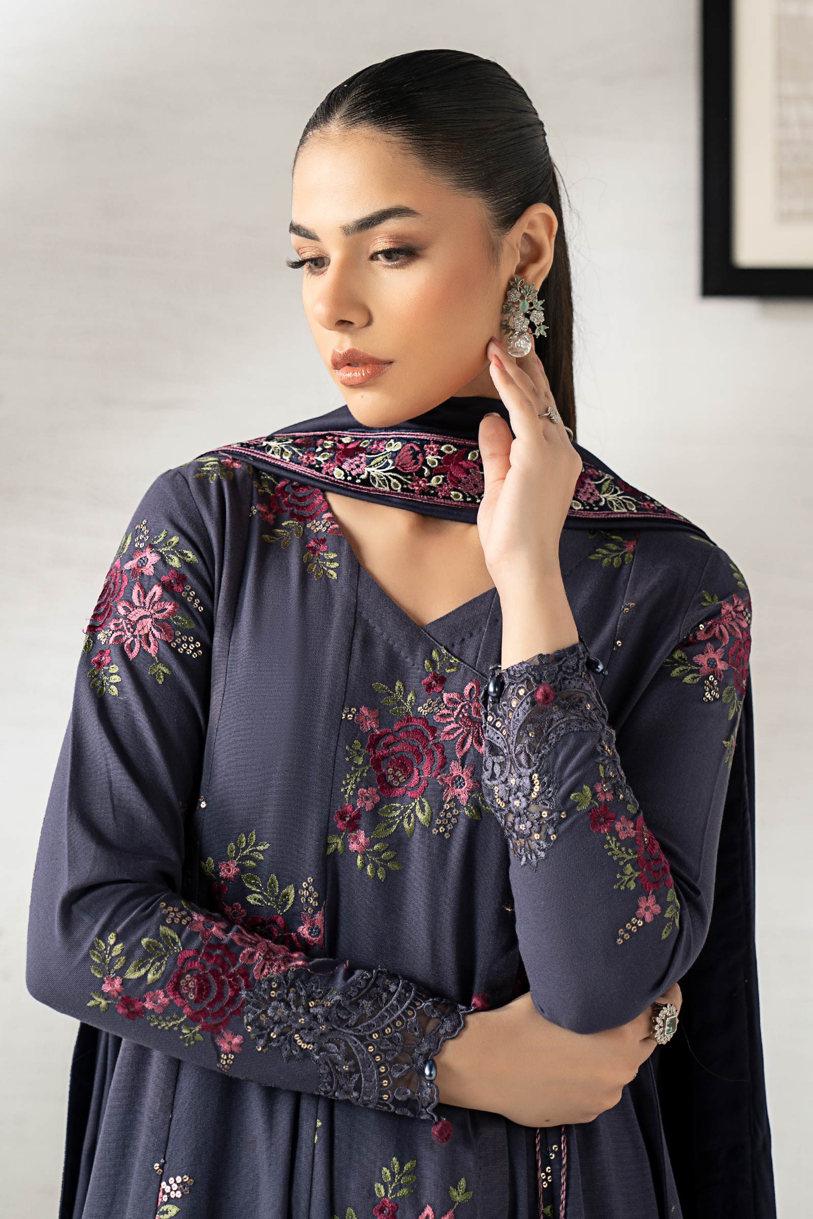 3 Piece Embroidered Khaddar Suit - Image 3