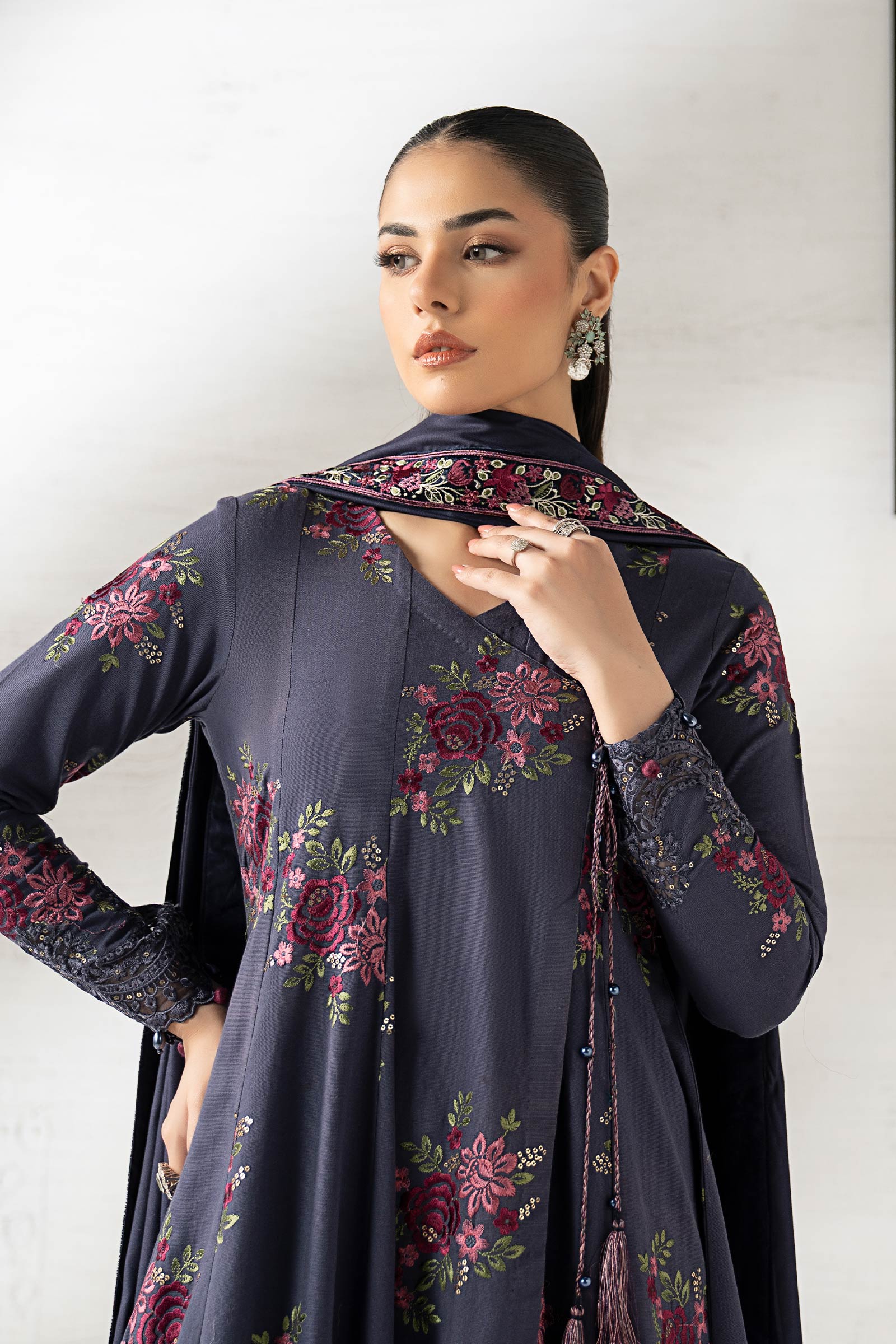 3 Piece Embroidered Khaddar Suit - Image 4