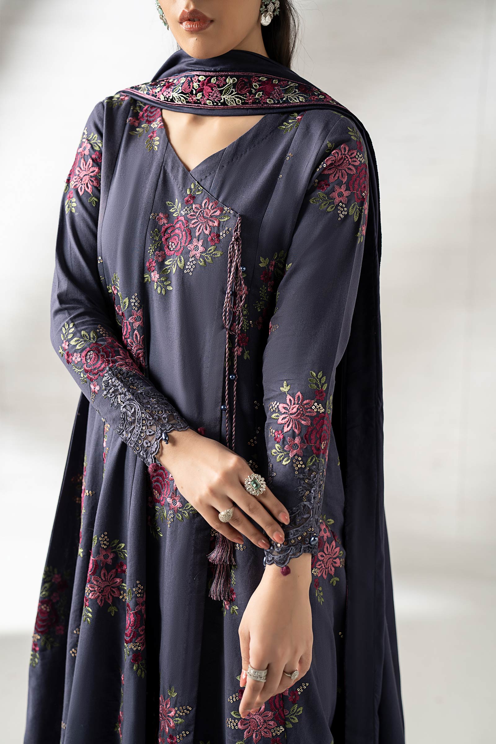 3 Piece Embroidered Khaddar Suit - Image 5