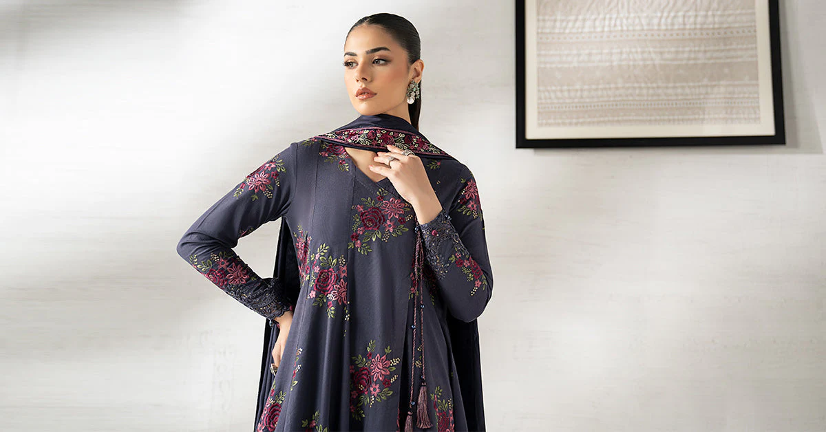 3 Piece Embroidered Khaddar Suit - Image 9