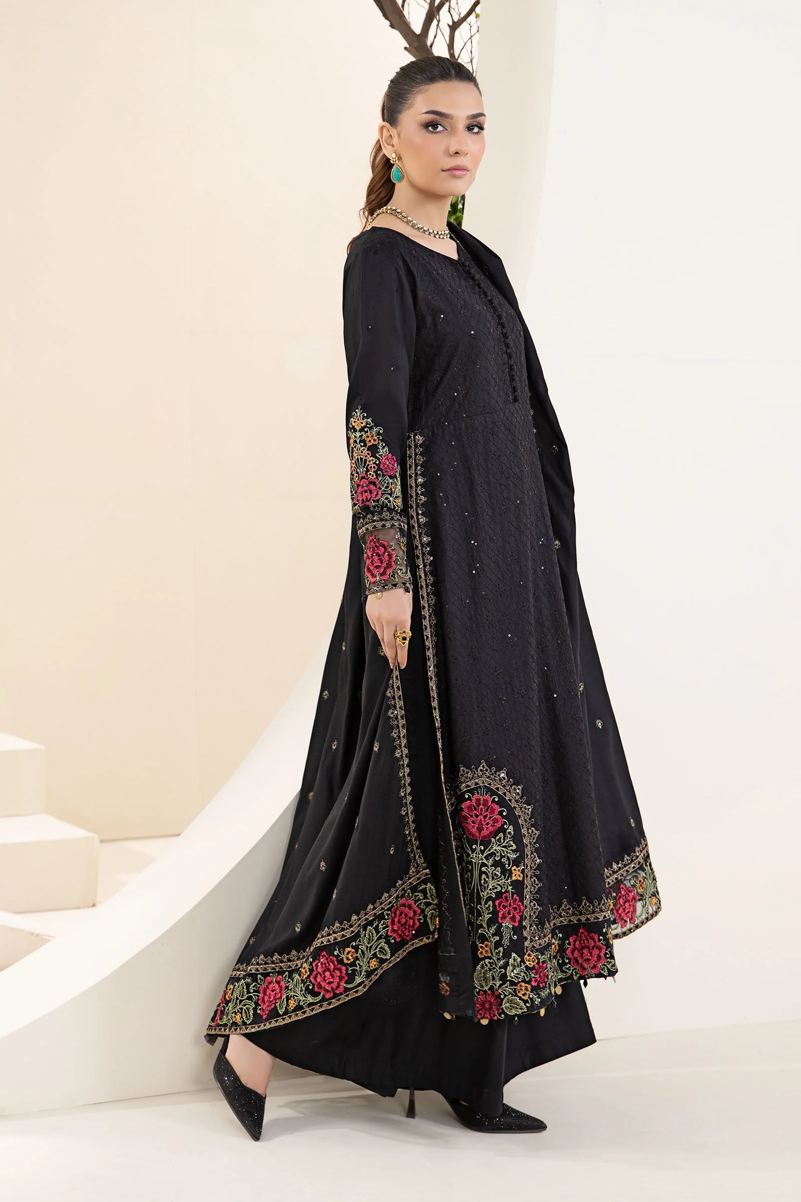 3 Piece Embroidered Linen Suit - Image 4
