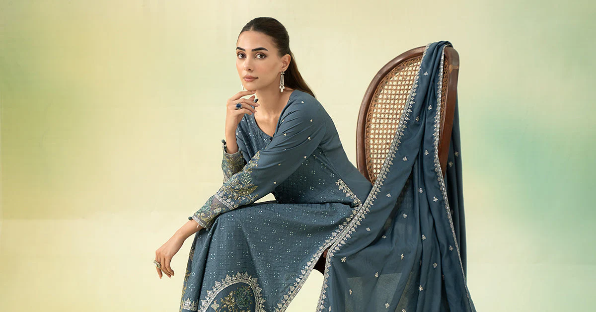3 Piece Embroidered Linen Suit - Image 6