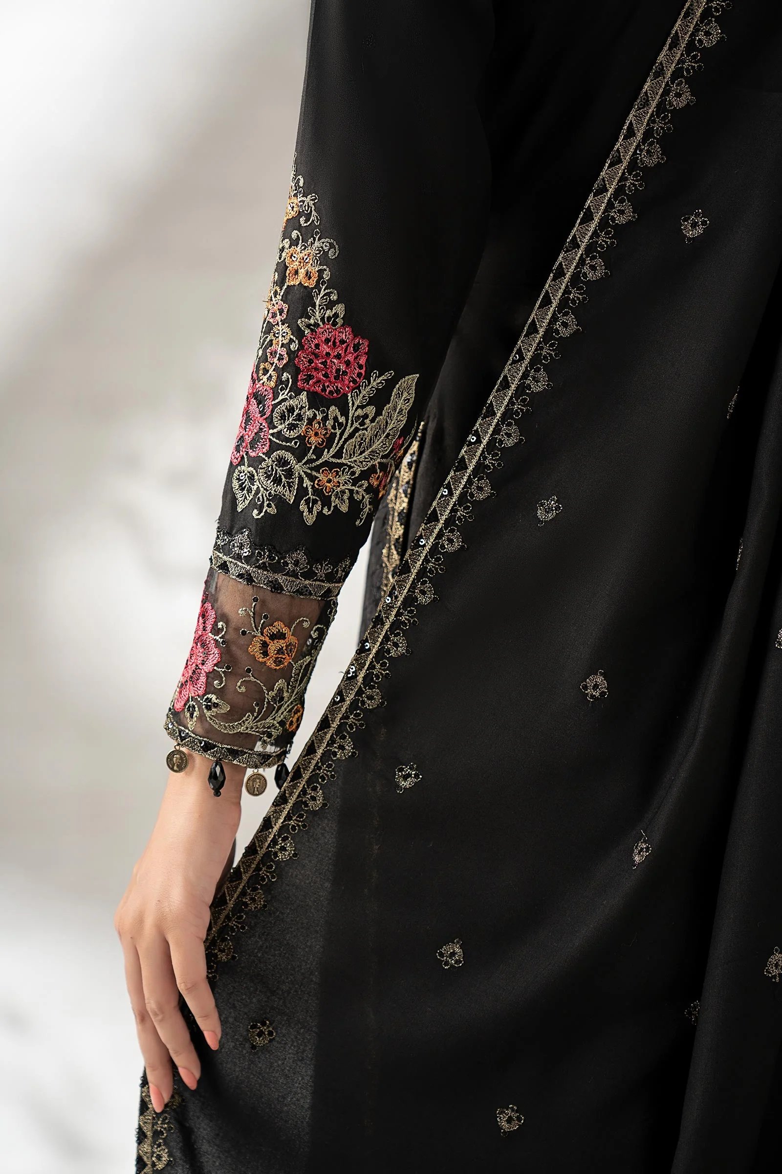 3 Piece Embroidered Linen Suit - Image 7