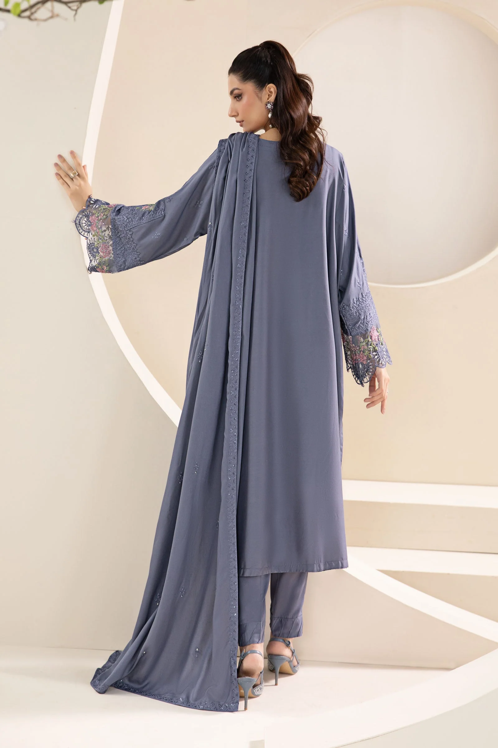 3 Piece Embroidered Linen Suit - Image 4