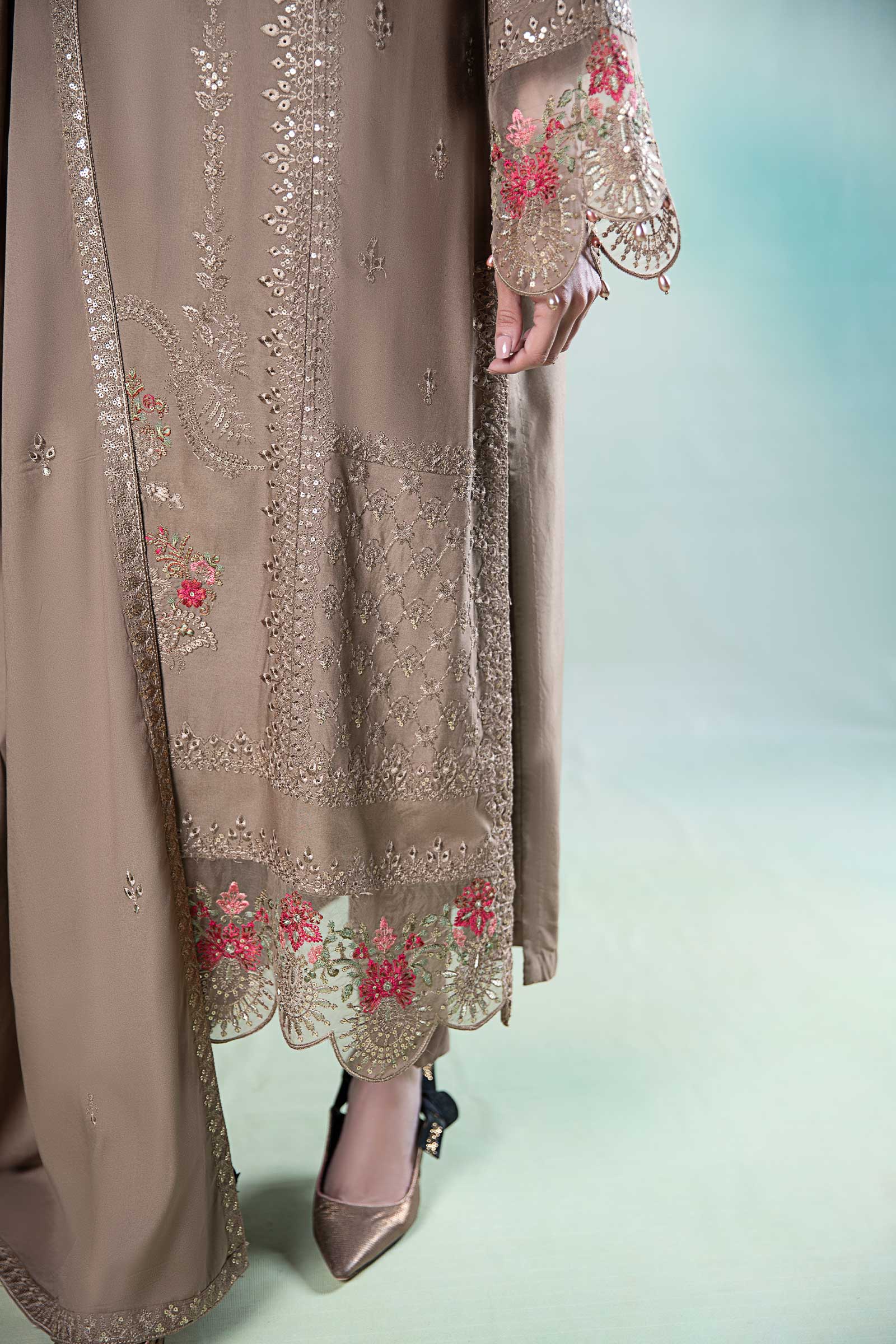 3 Piece Embroidered Linen Suit - Image 4