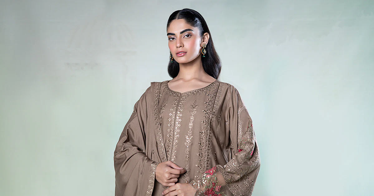 3 Piece Embroidered Linen Suit - Image 7