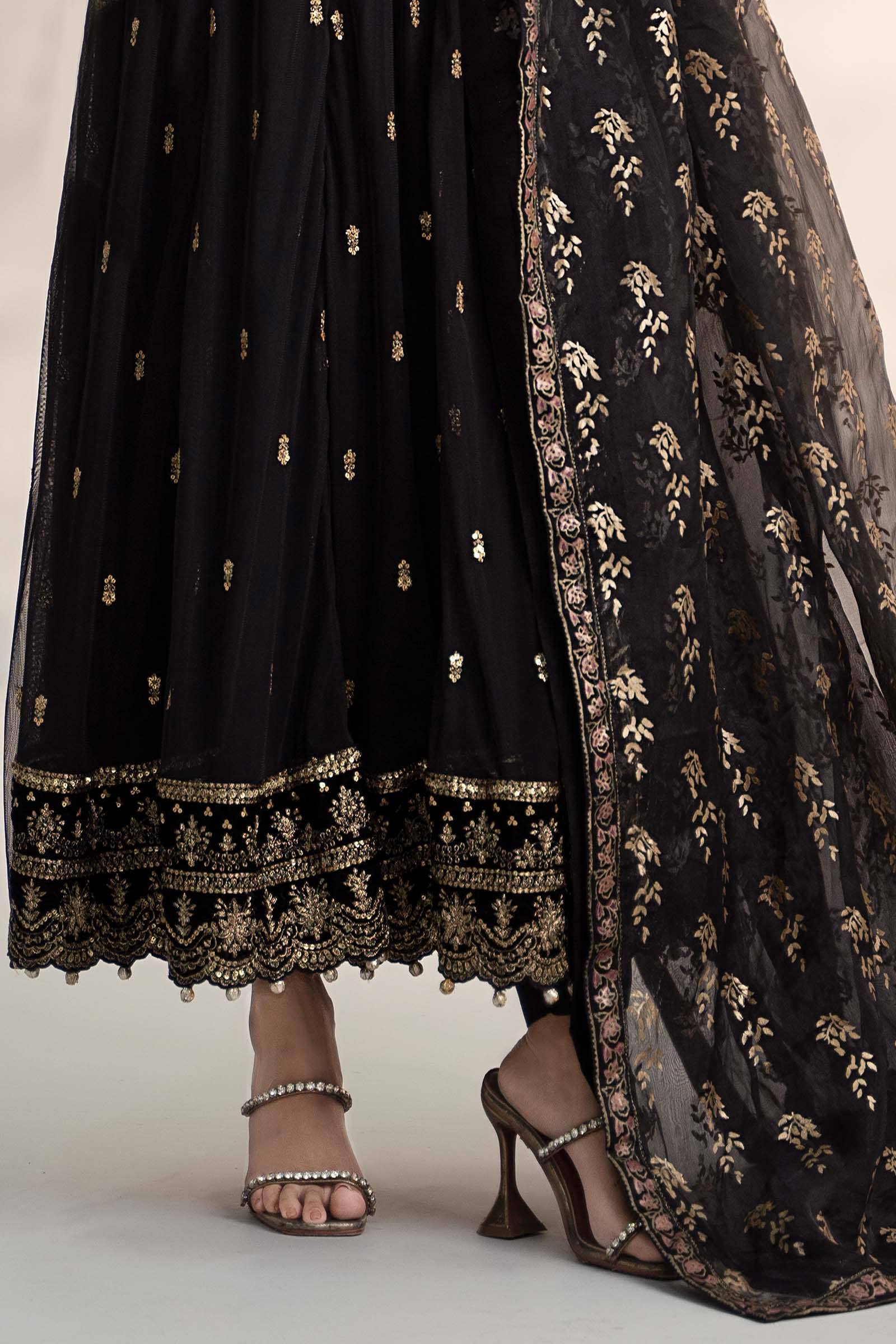3 Piece Embroidered Linen Suit - Image 5