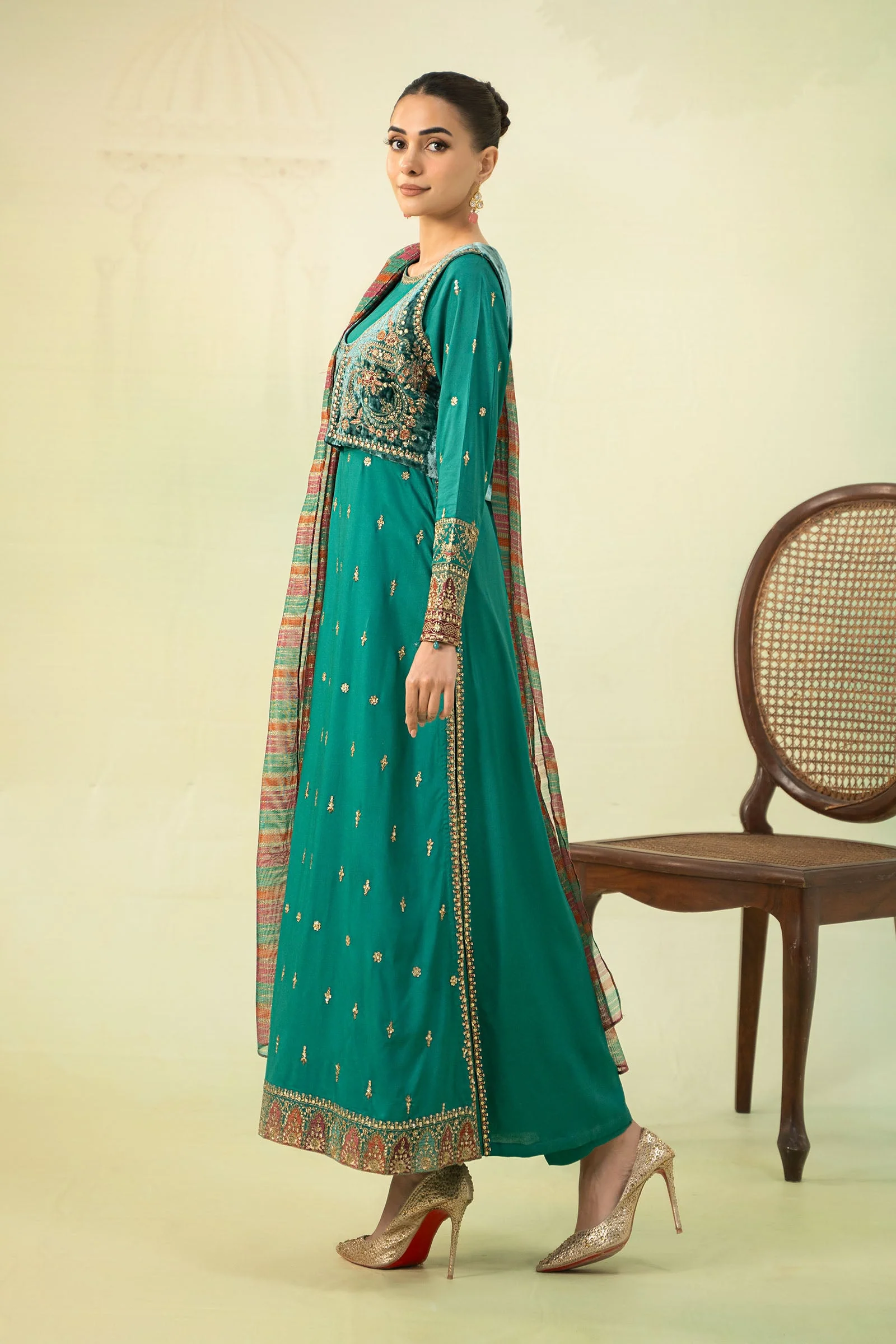 3 Piece Embroidered Linen Suit - Image 5