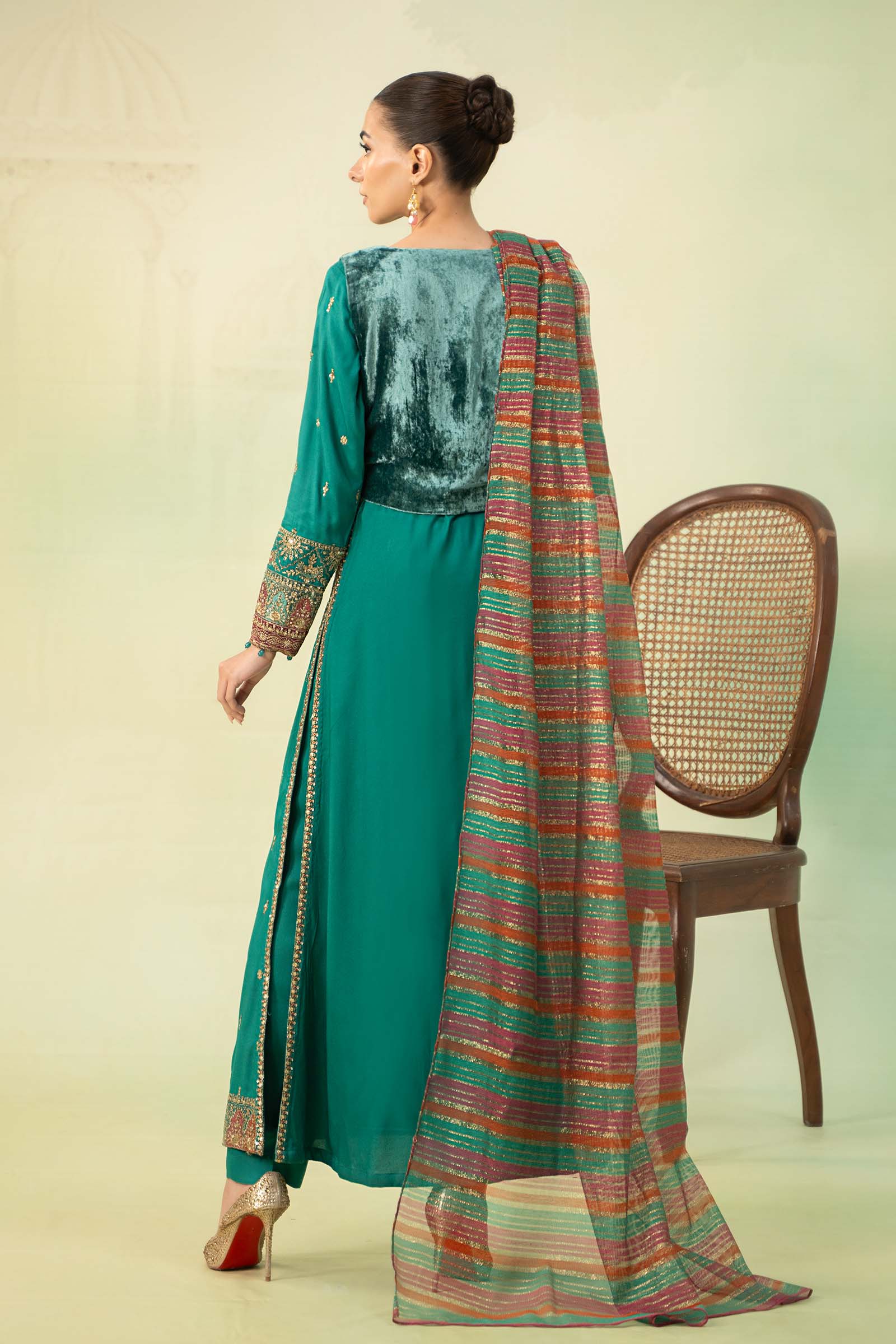3 Piece Embroidered Linen Suit - Image 6