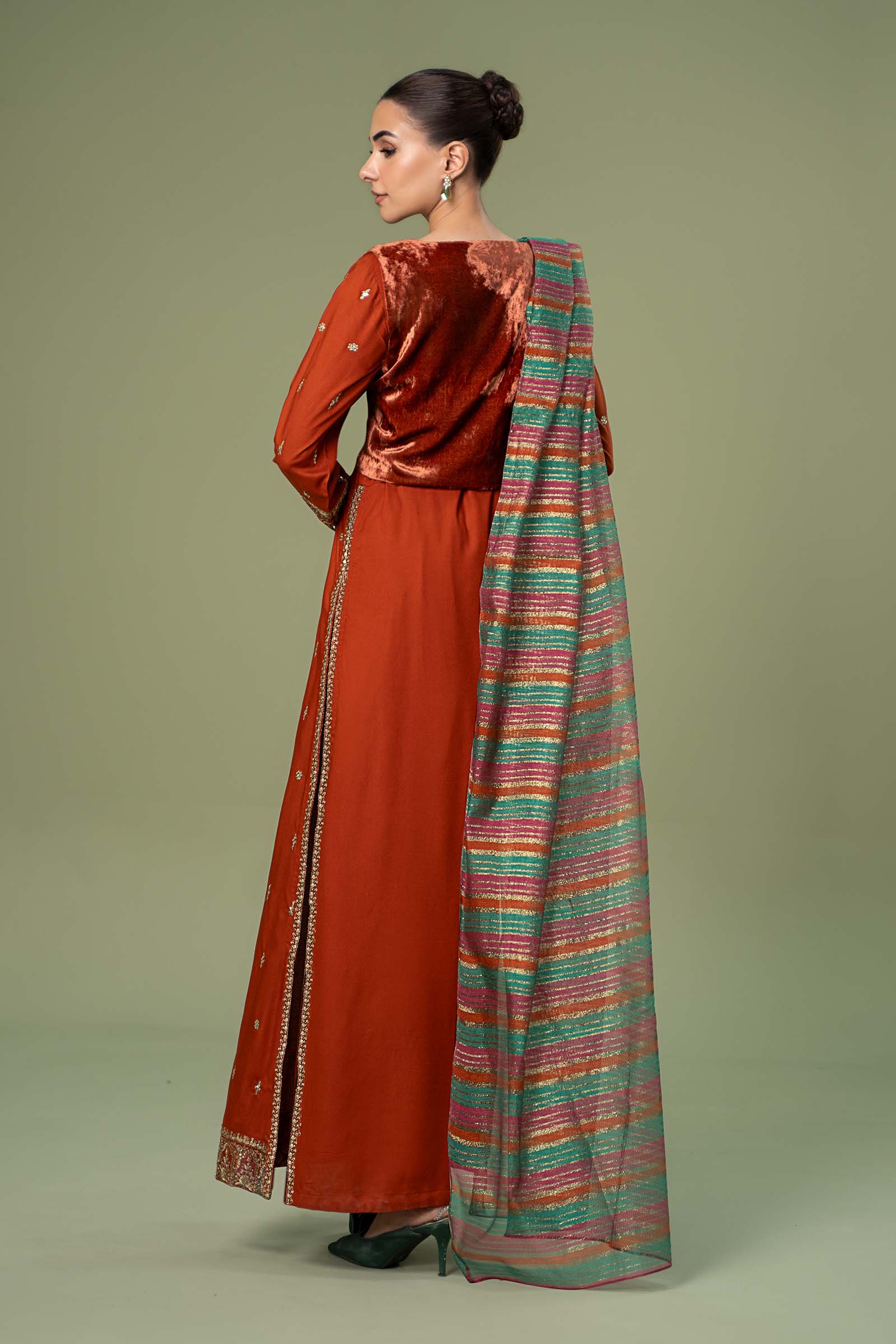 3 Piece Embroidered Linen Suit - Image 5