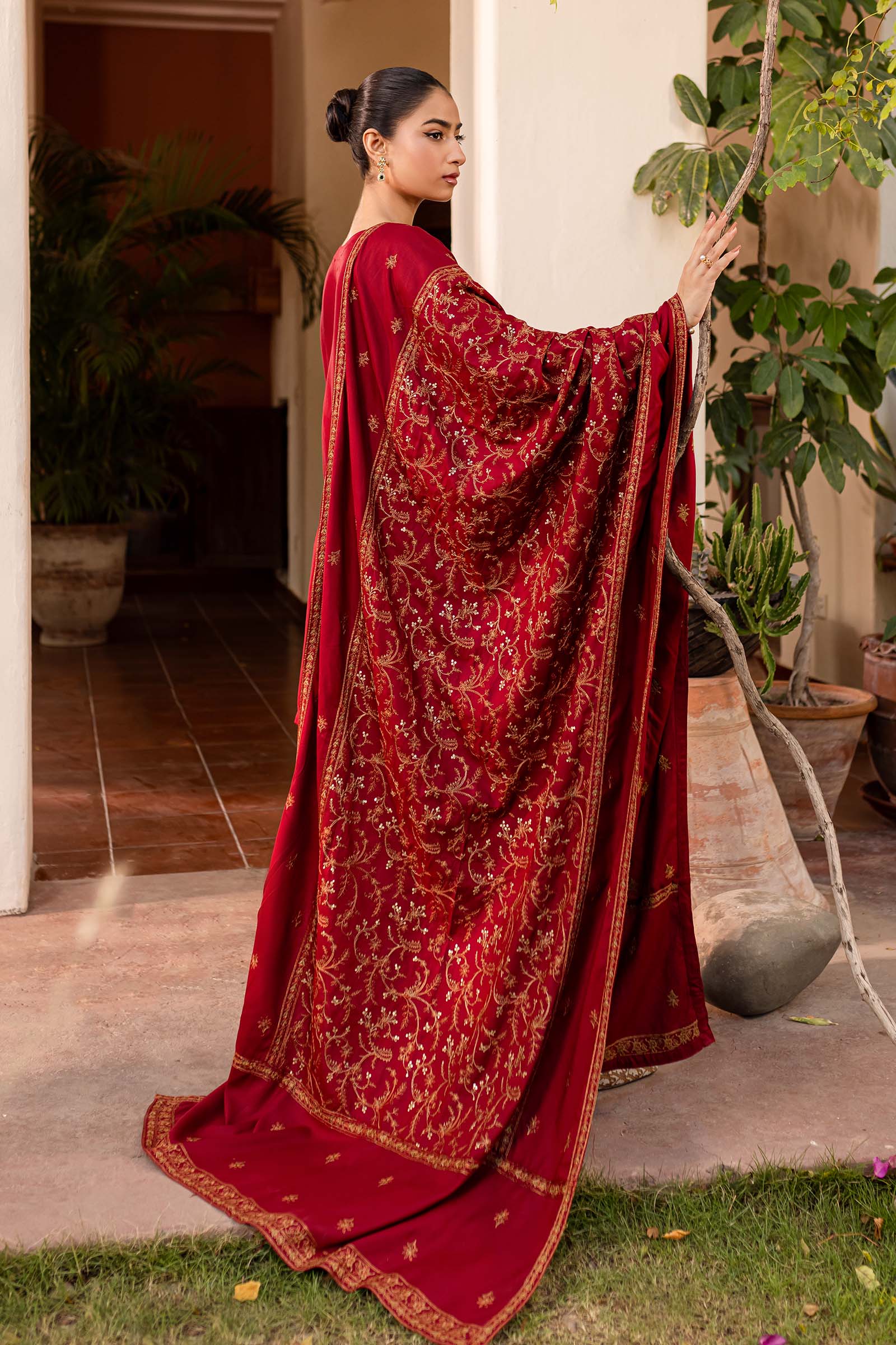3 Piece Embroidered Linen Suit - Image 3