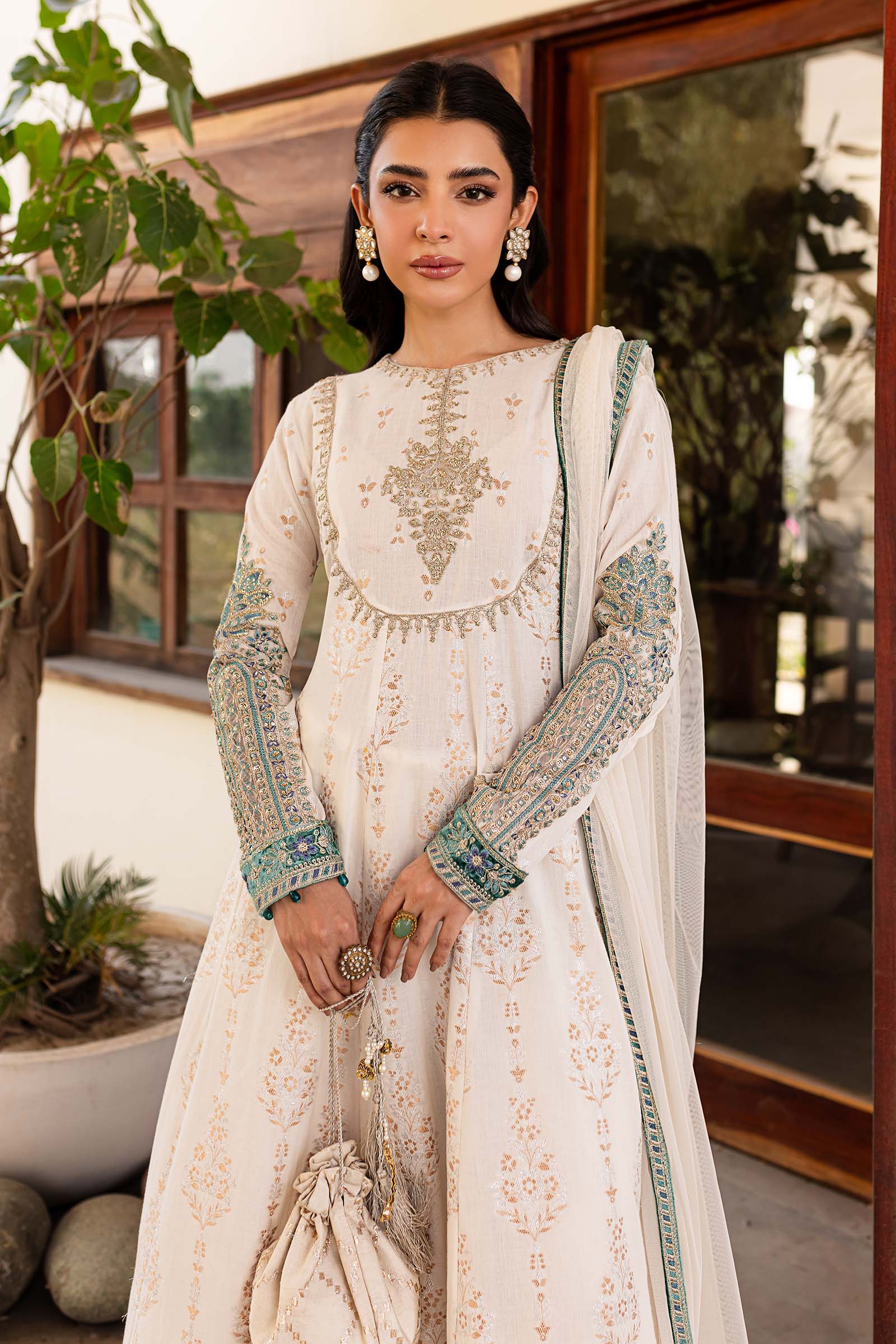 3 Piece Embroidered Jacquard Suit - Image 2