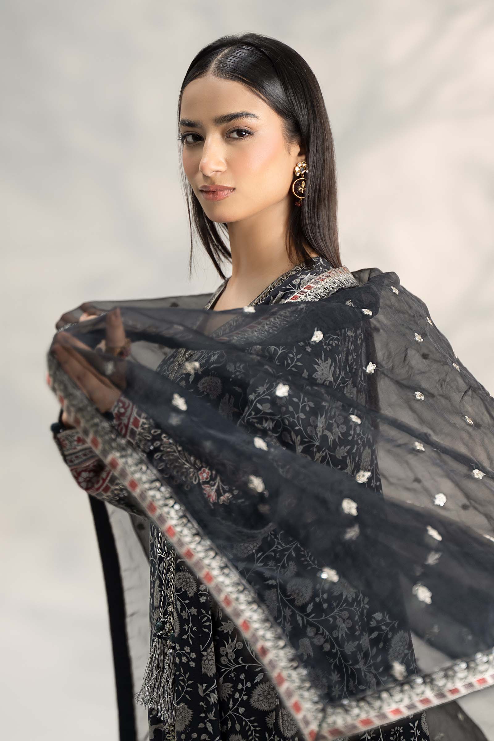 3 Piece Embroidered Linen Suit - Image 3