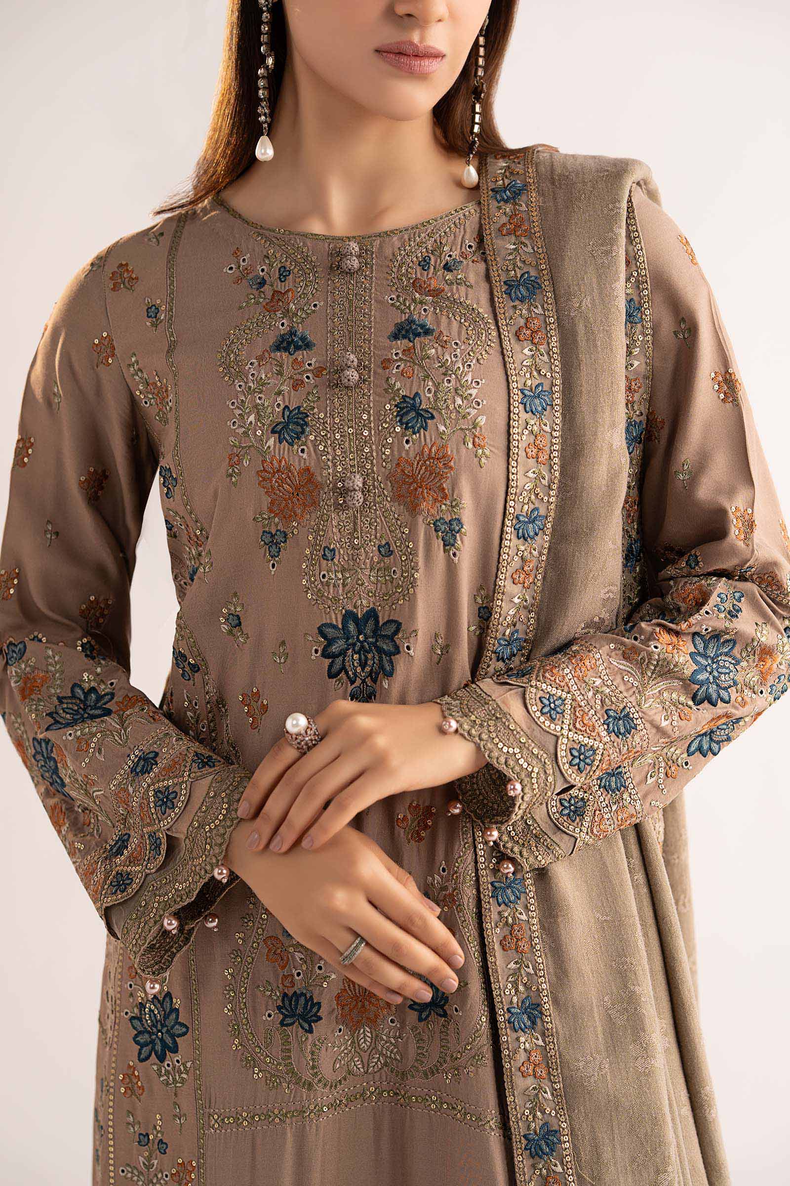 3 Piece Embroidered Linen Suit - Image 4