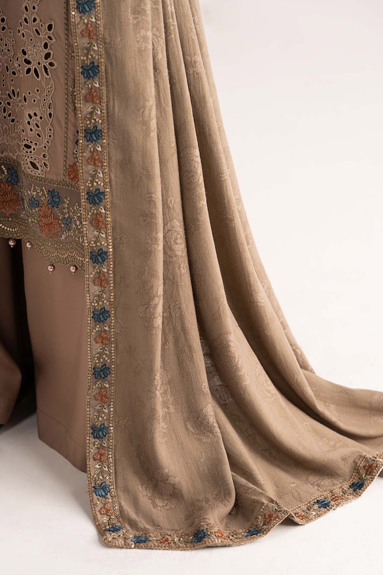 3 Piece Embroidered Linen Suit - Image 8