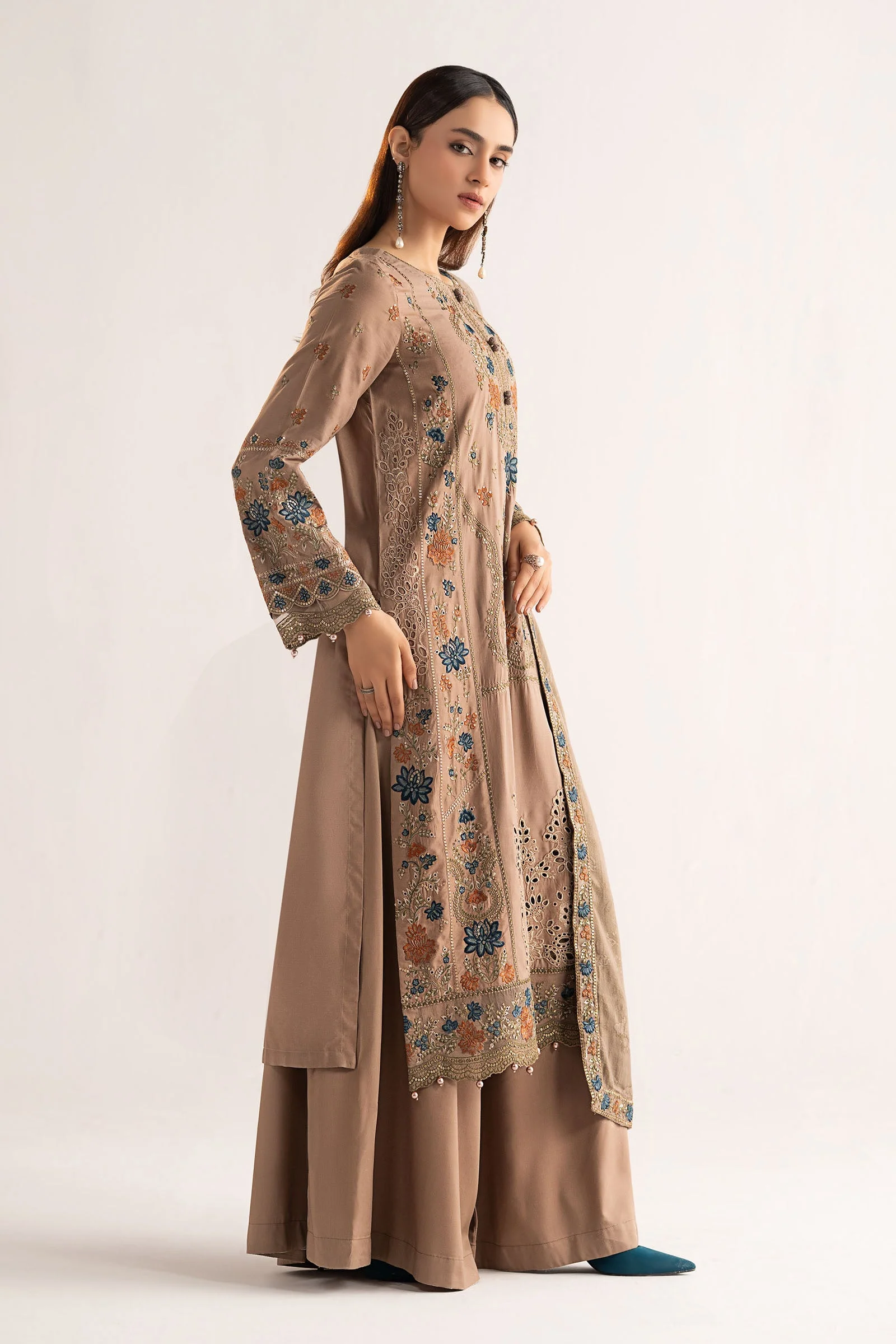 3 Piece Embroidered Linen Suit - Image 9
