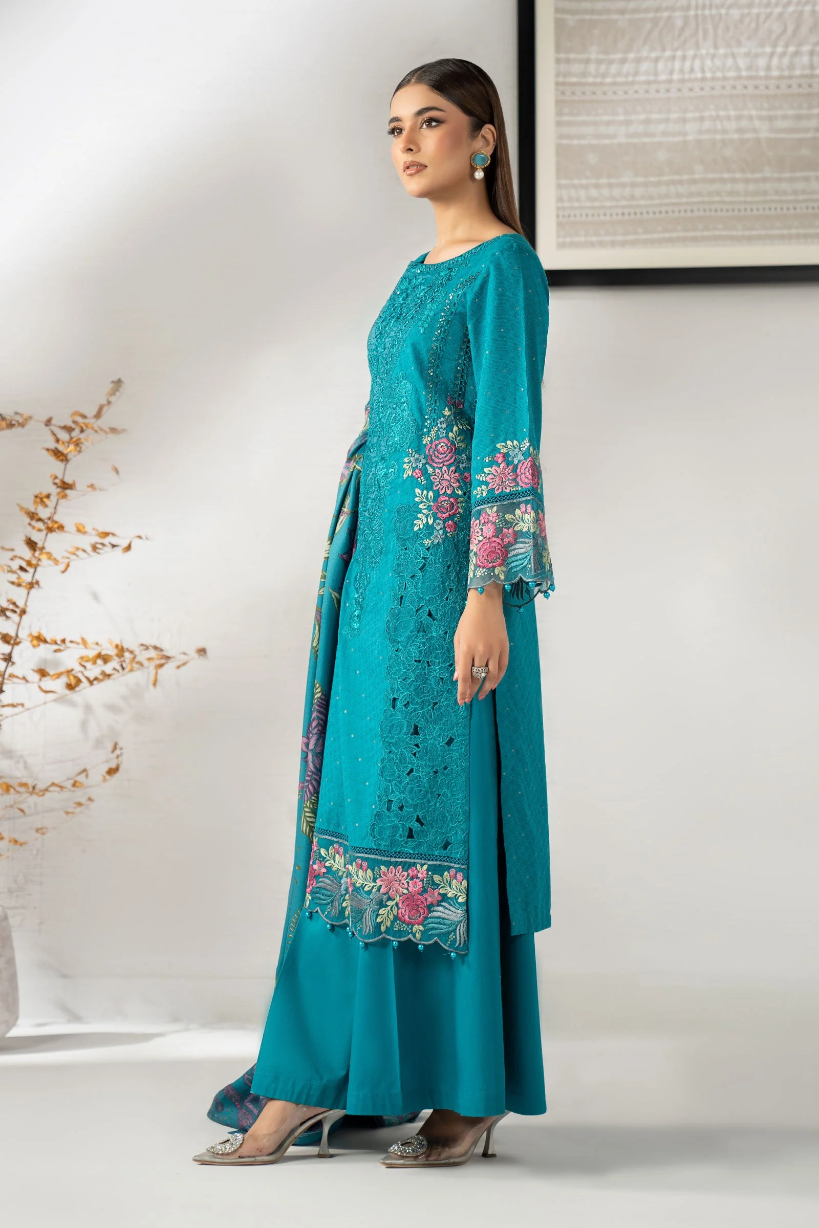 3 Piece Embroidered Viscose Suit - Image 8
