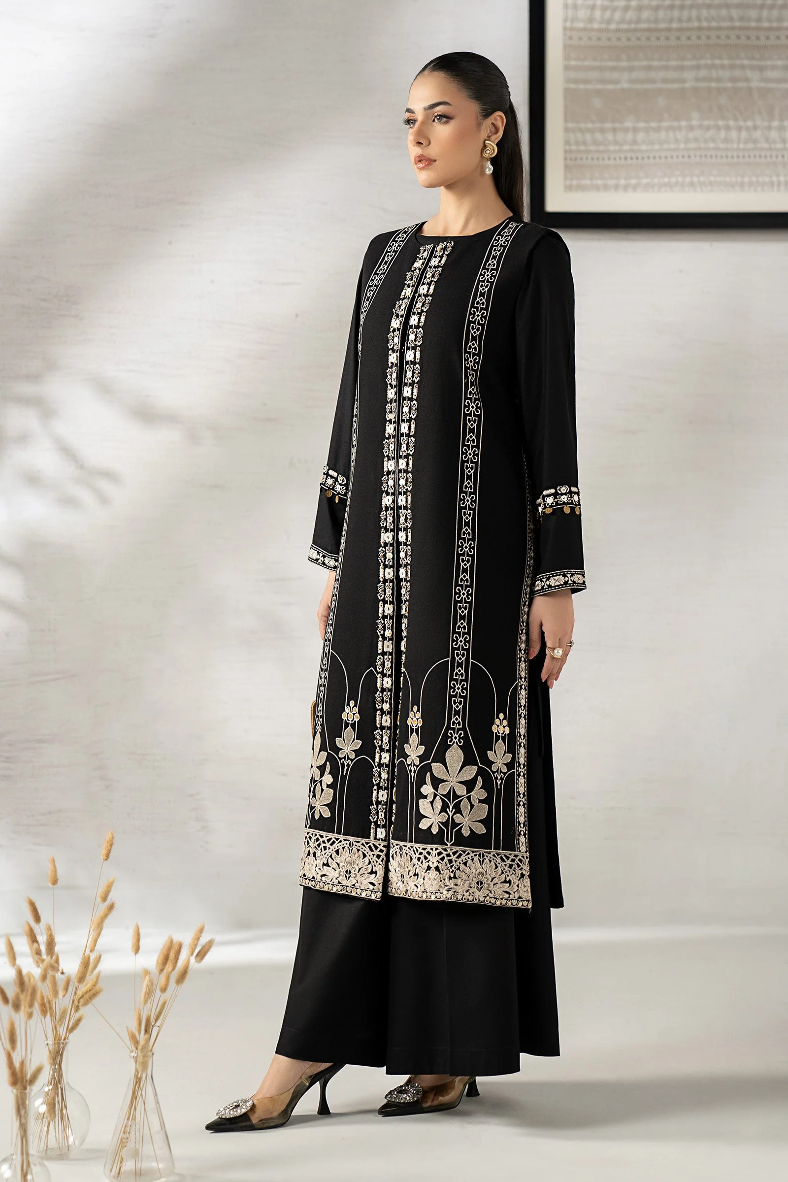 3 Piece Embroidered Khaddar Suit - Image 2