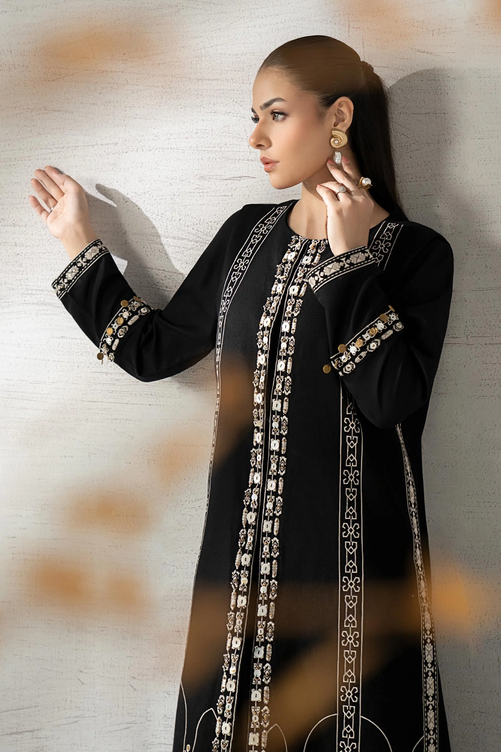 3 Piece Embroidered Khaddar Suit - Image 3