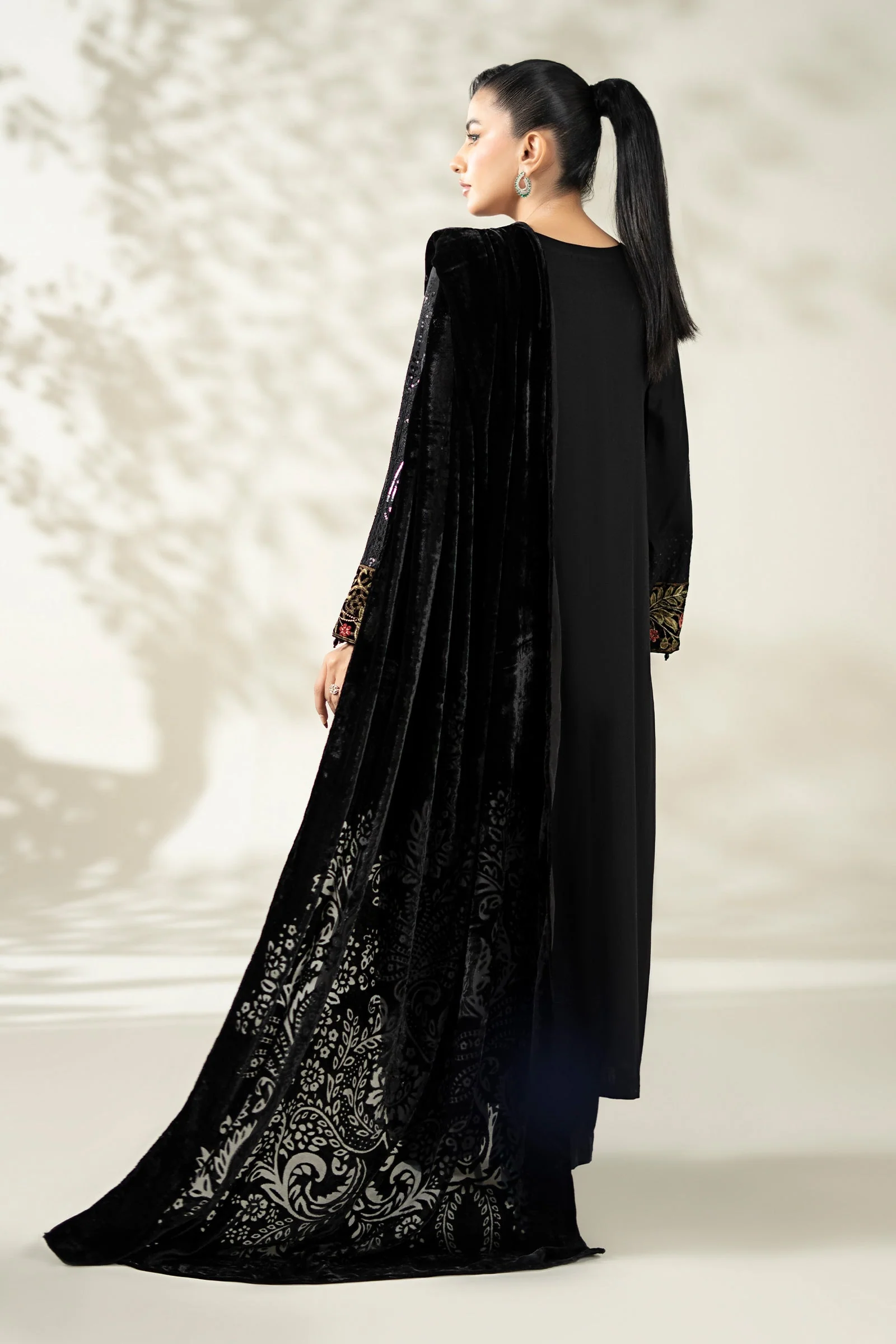 3 Piece Embroidered Linen Suit - Image 8