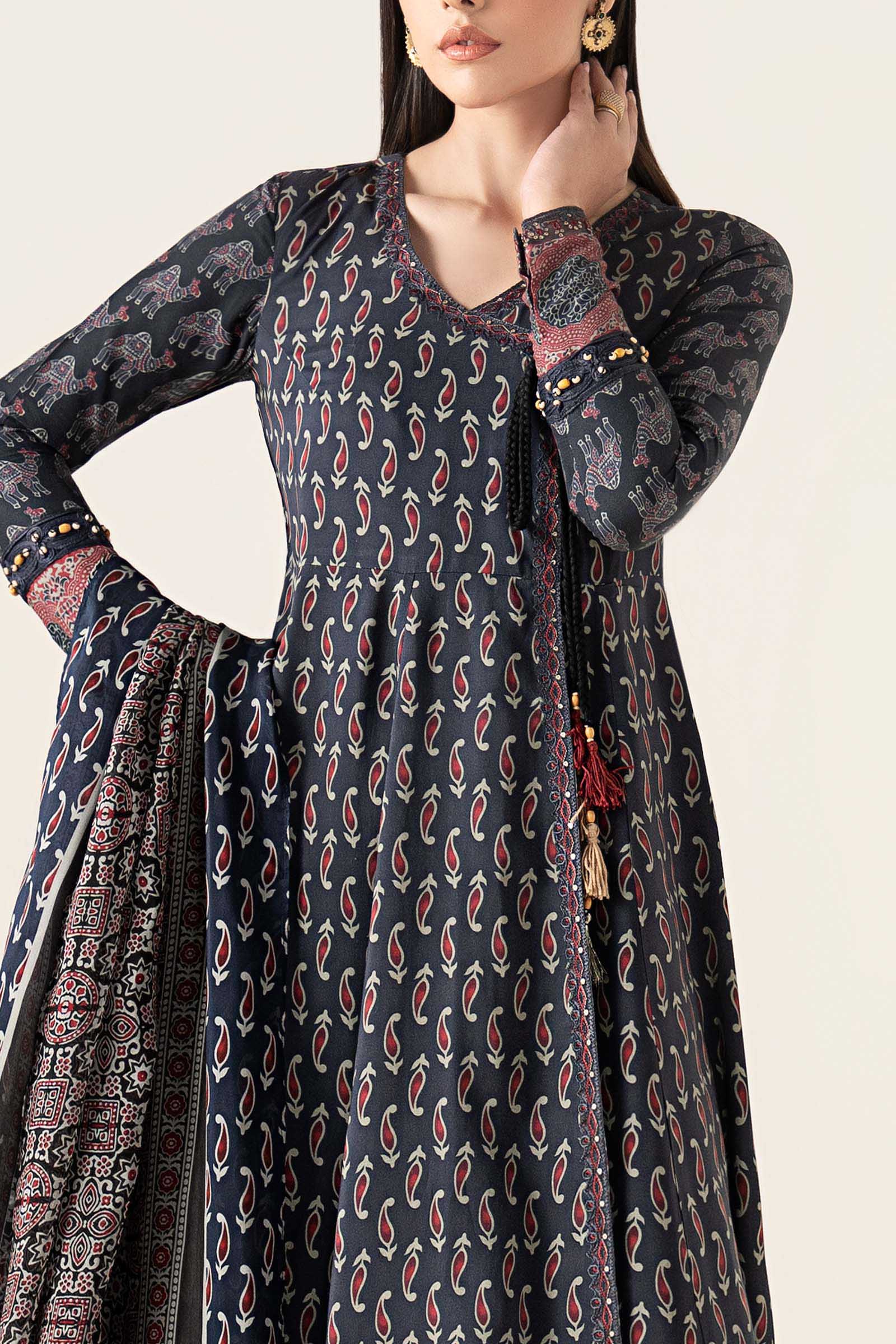 3 Piece Embroidered Linen Suit - Image 4