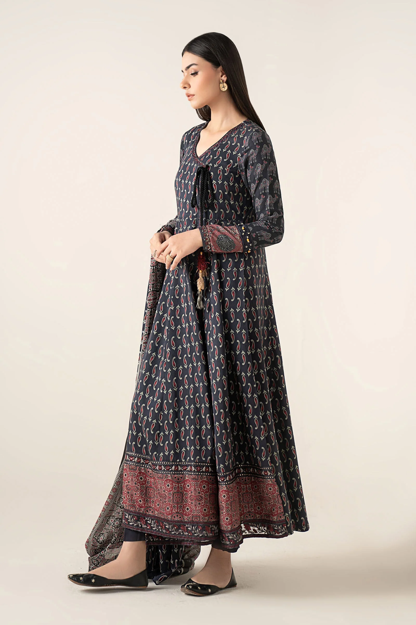 3 Piece Embroidered Linen Suit - Image 7