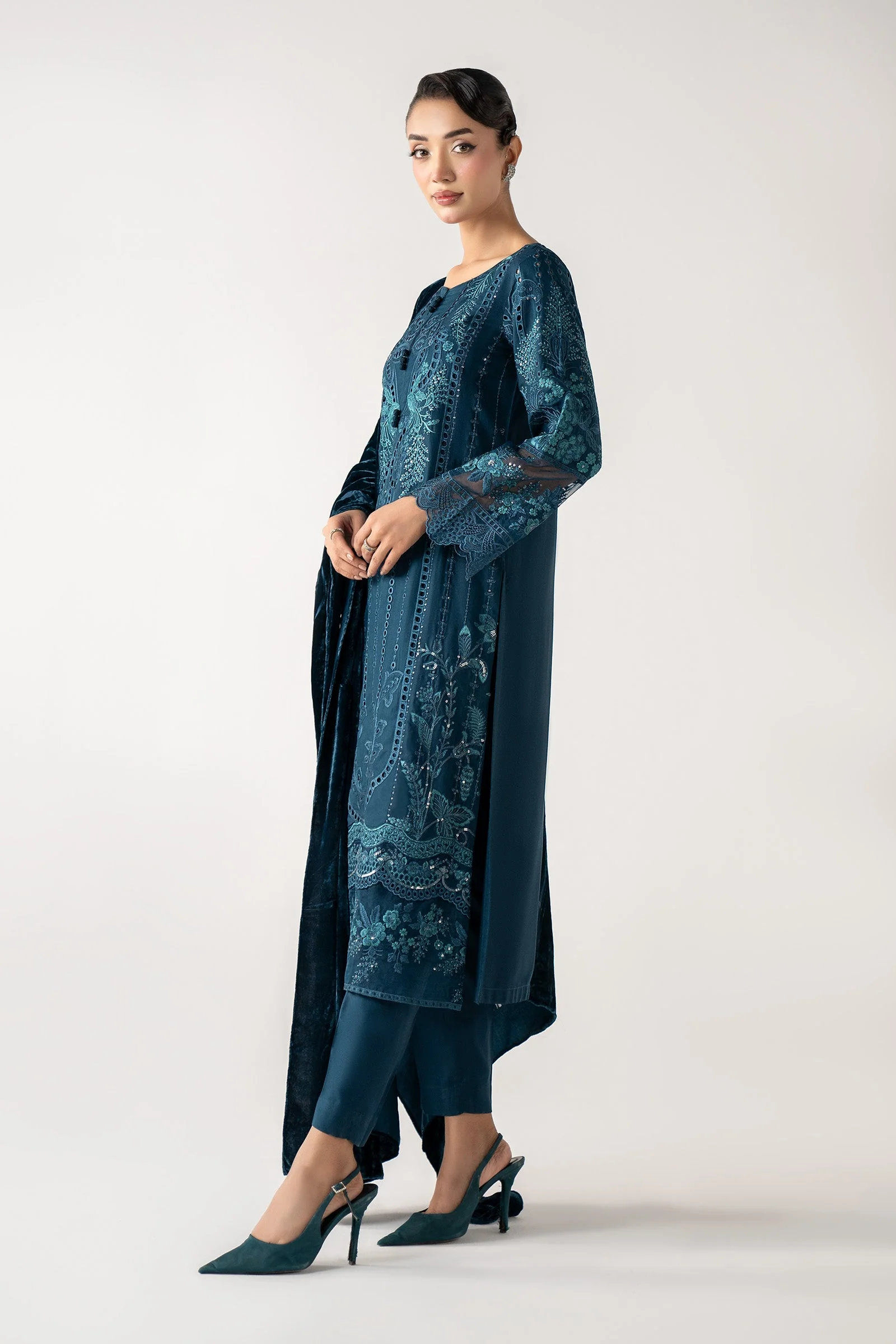 3 Piece Embroidered Linen Suit - Image 7