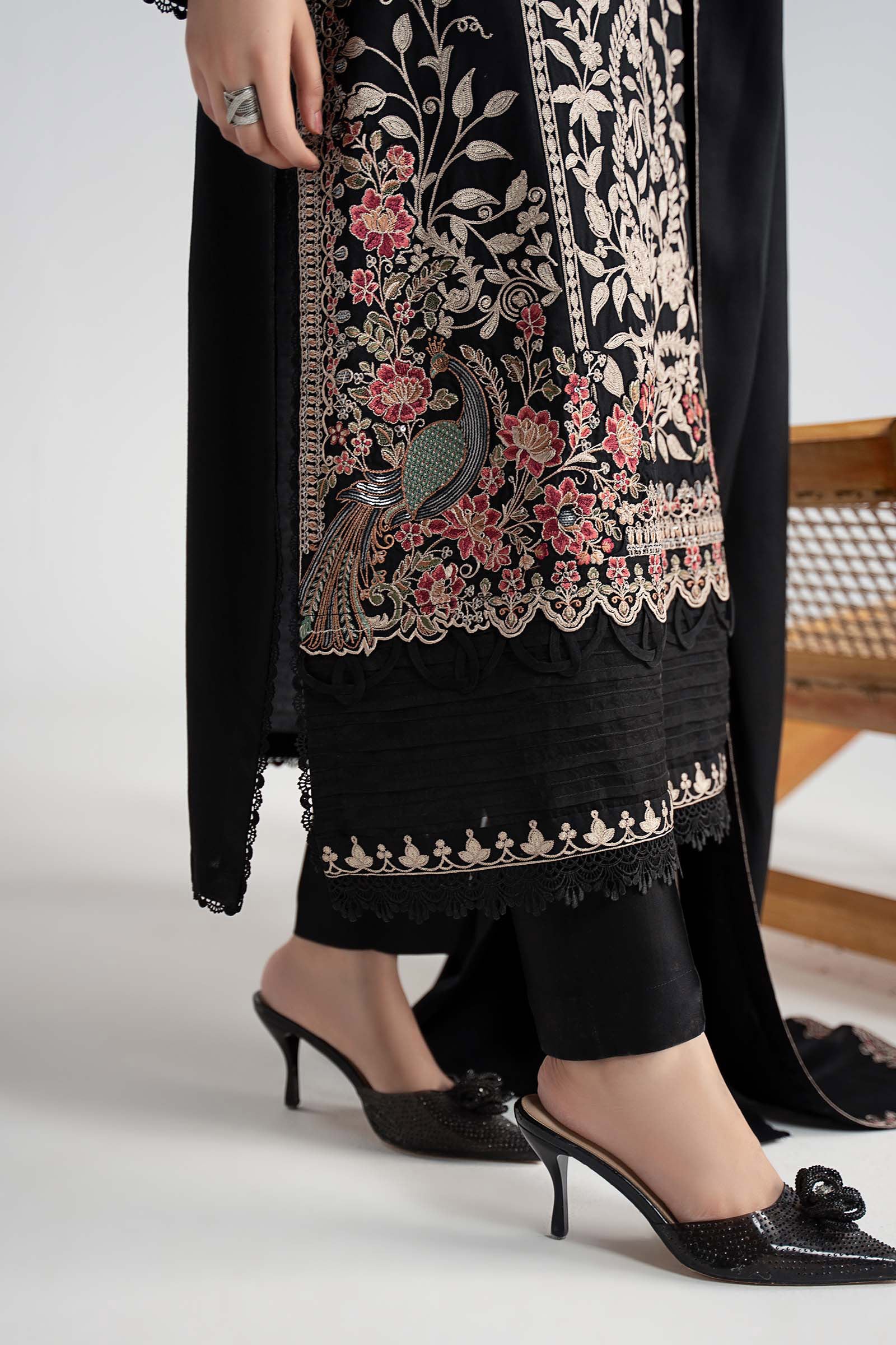 3 Piece Embroidered Linen Suit - Image 5