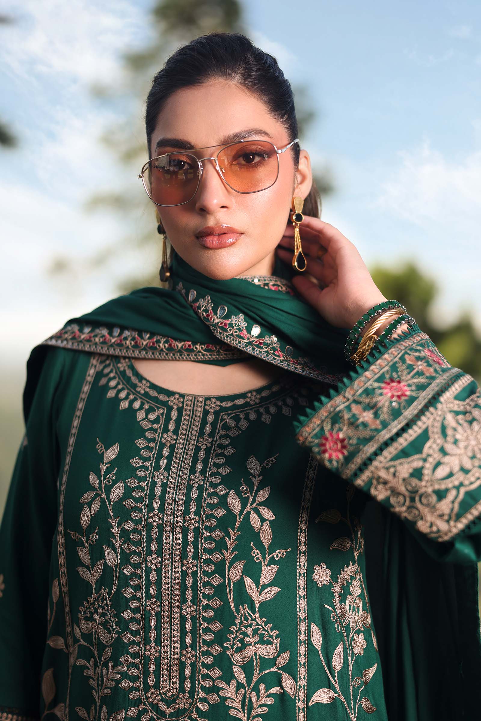 3 Piece Embroidered Linen Suit - Image 2