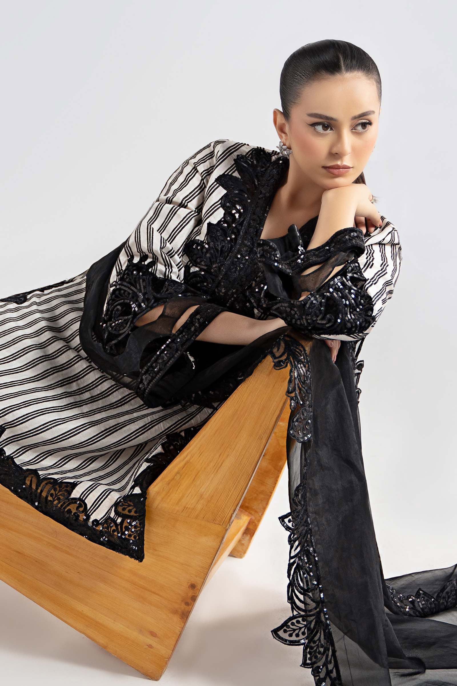 3 Piece Embroidered Cotton Velvet Suit - Image 4