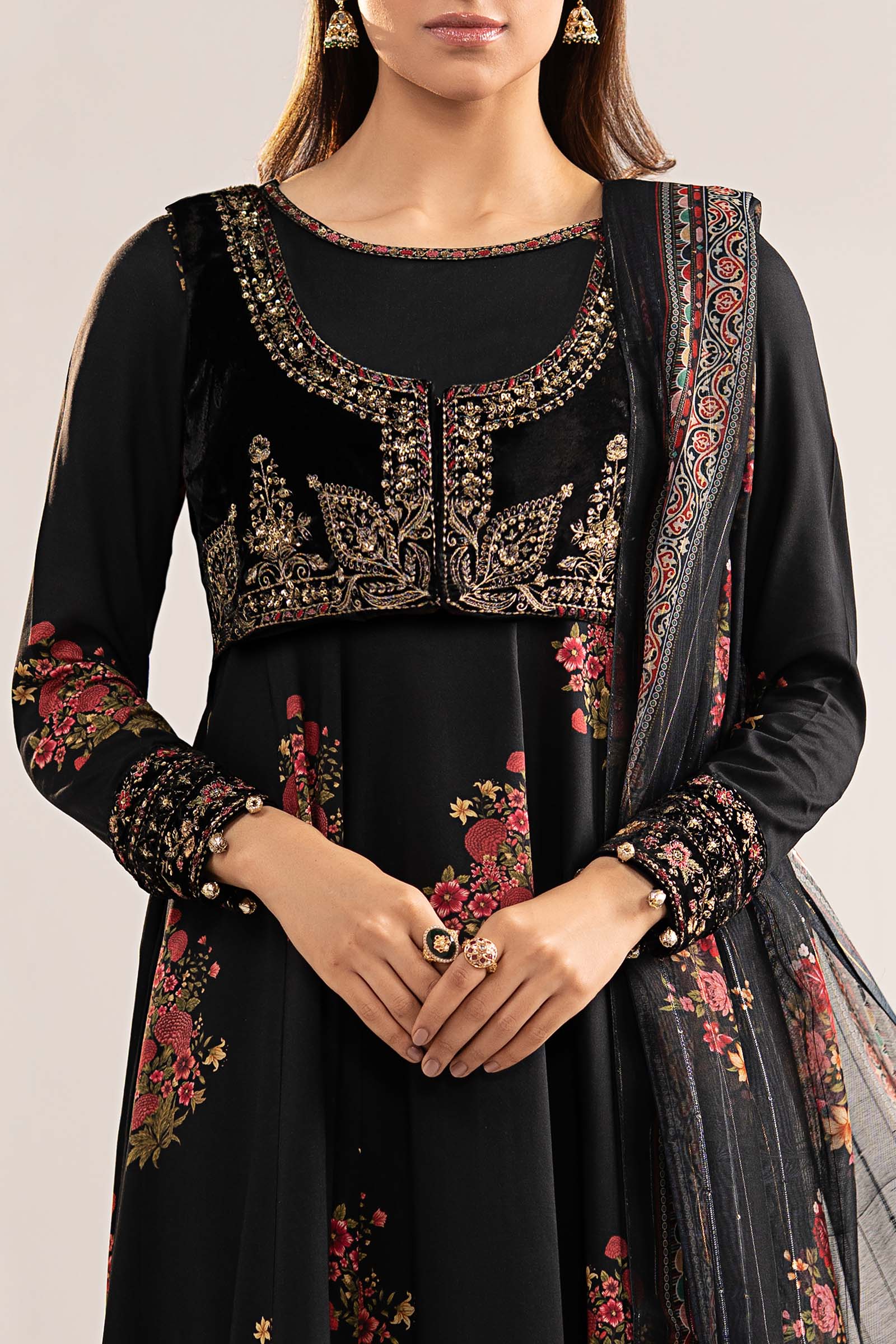 3 Piece Embroidered Linen Suit - Image 3