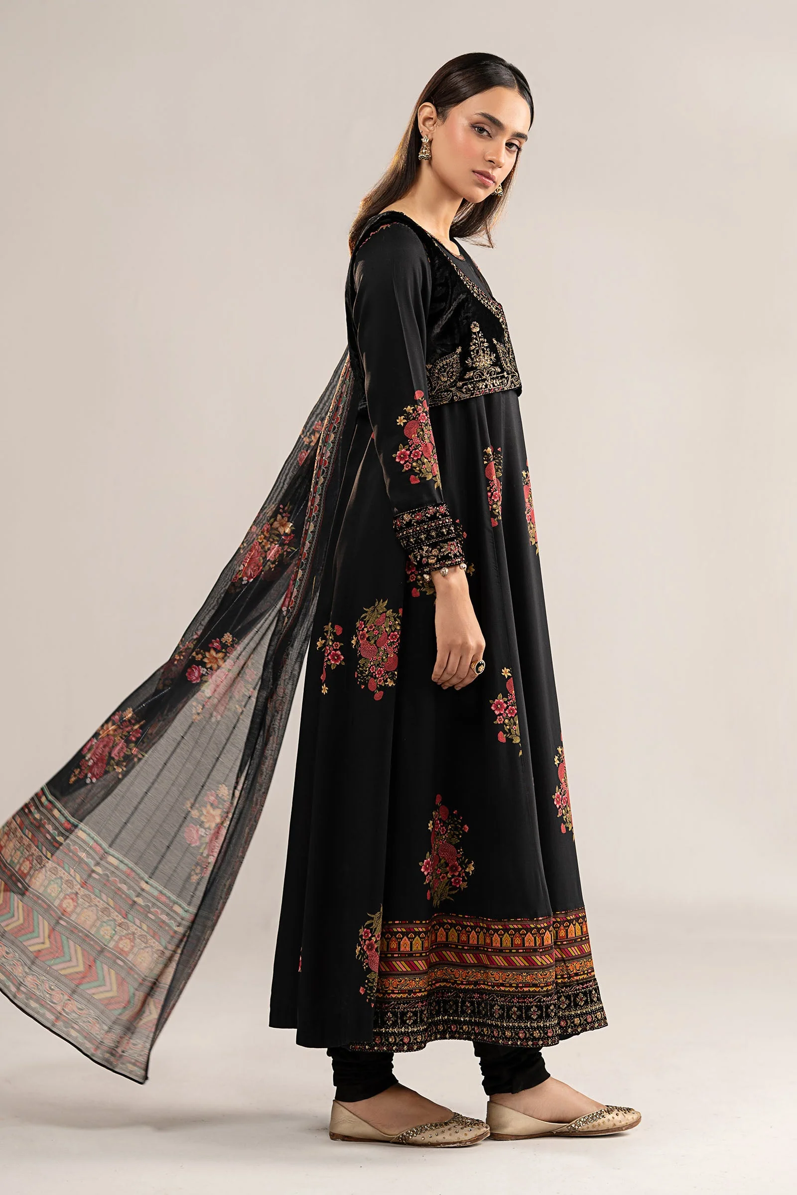 3 Piece Embroidered Linen Suit - Image 5