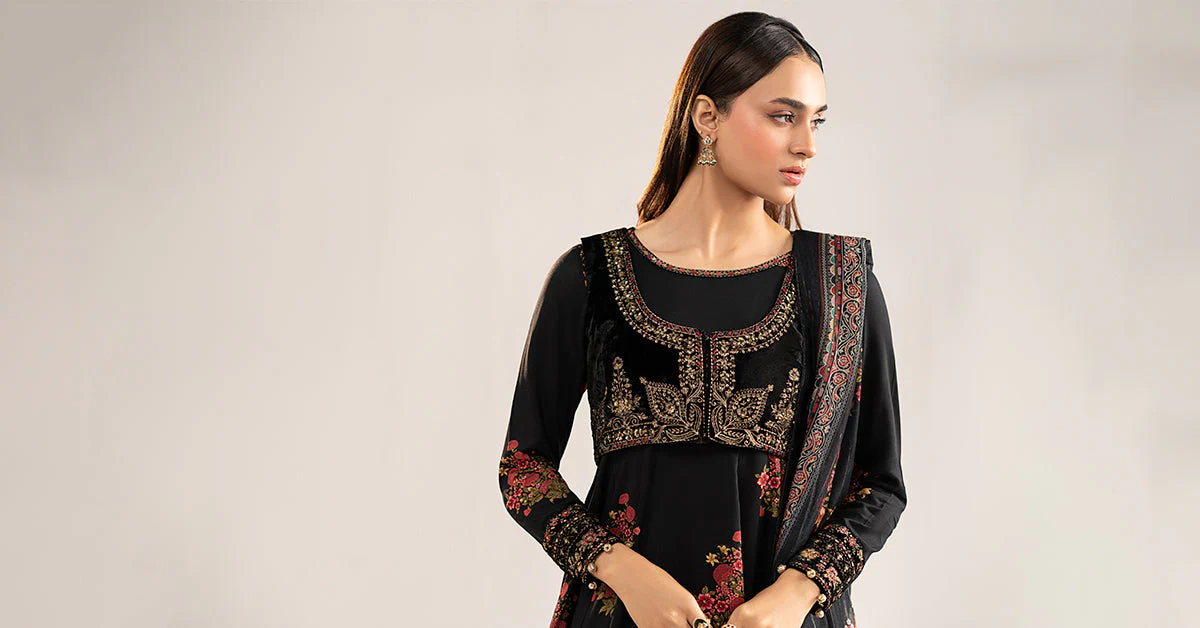 3 Piece Embroidered Linen Suit - Image 8