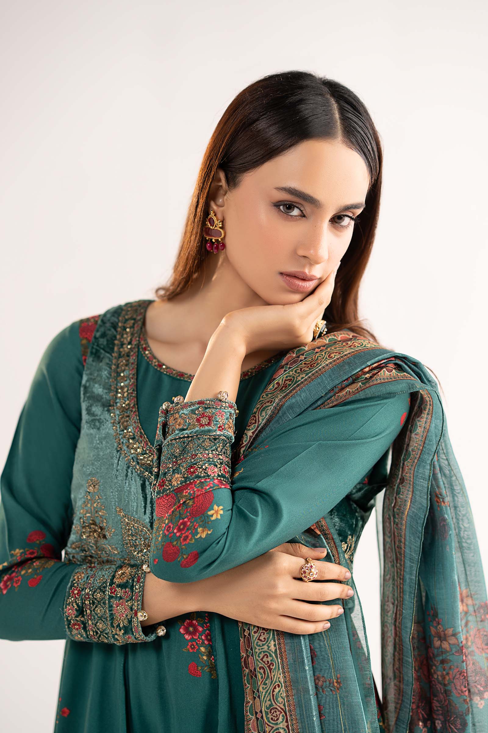 3 Piece Embroidered Linen Suit - Image 2