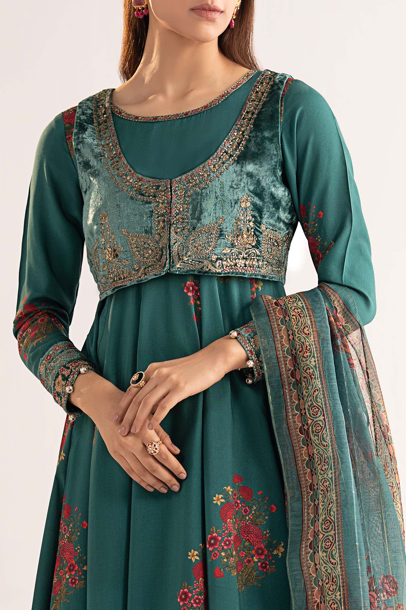 3 Piece Embroidered Linen Suit - Image 3