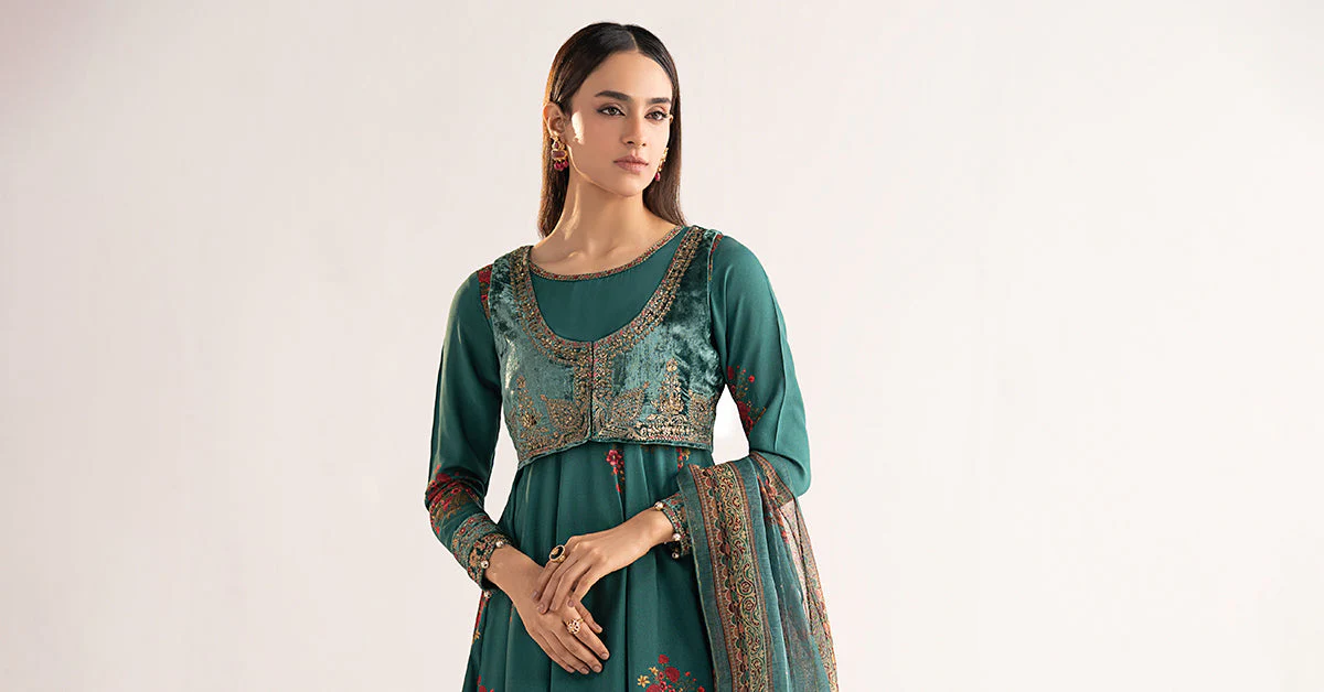 3 Piece Embroidered Linen Suit - Image 8