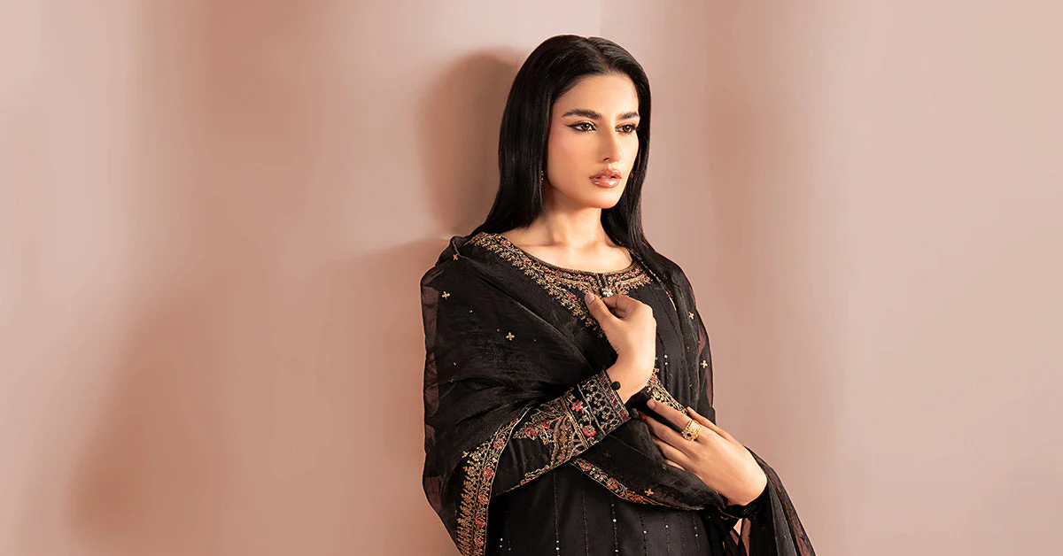 3 Piece Embroidered Linen Suit - Image 10
